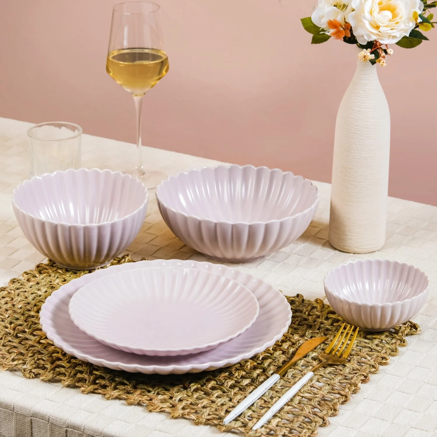 Set Of 2 Large Lilac Scallop Serving Bowls 1000ml - Image 2