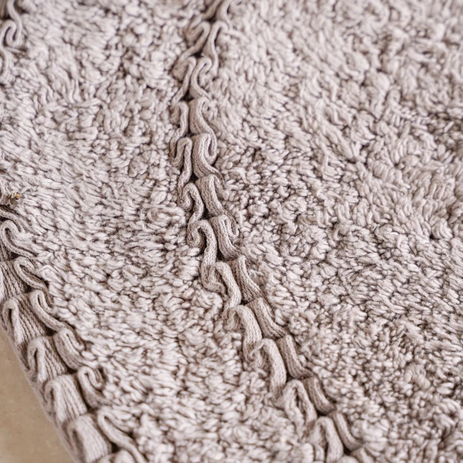 Set Of 2 Slubbed Cotton Anti Slip Bathroom Mat 24x16 Inch - Image 3