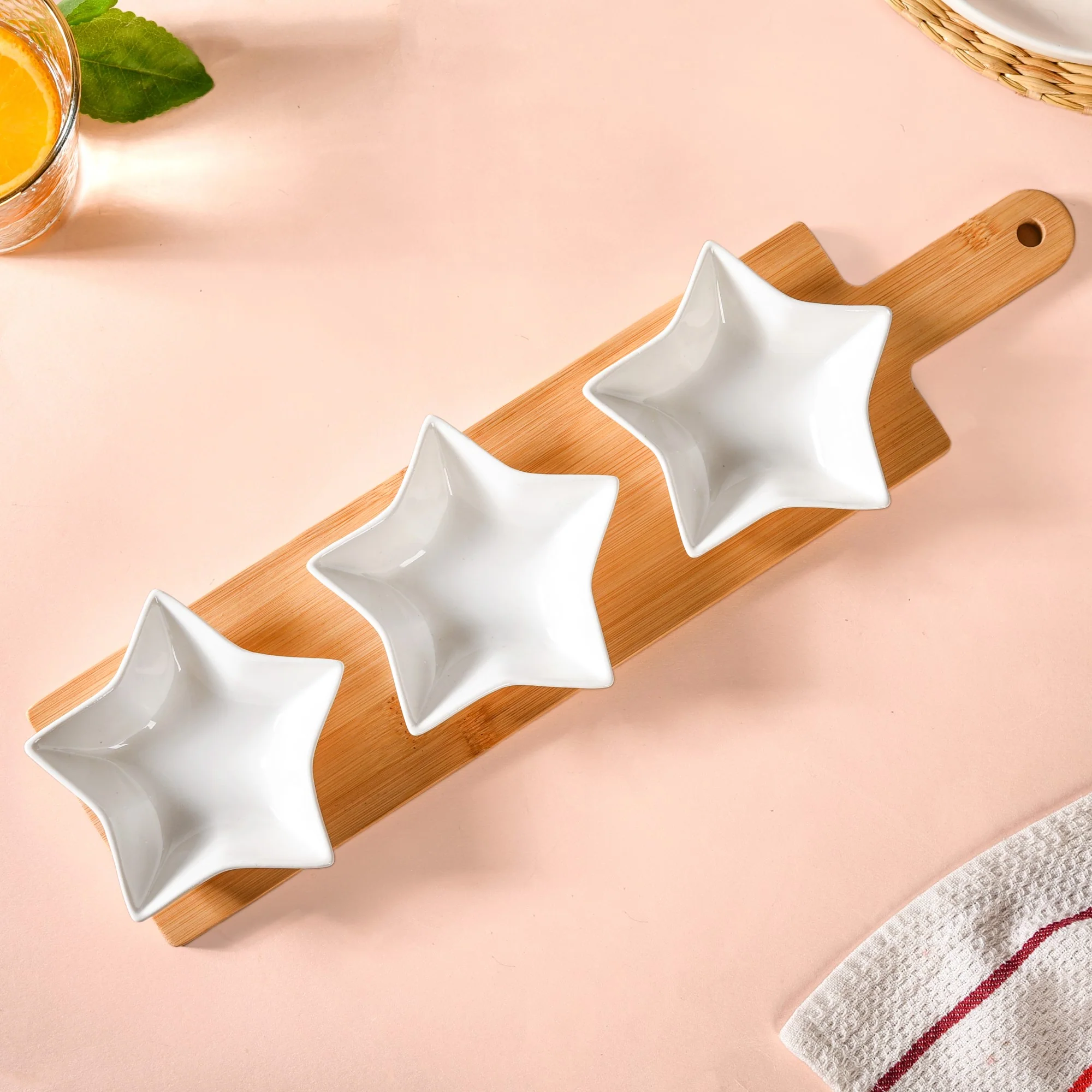 Set Of 3 White Star Ceramic Bowls With Wooden Tray 80ml - Image 6