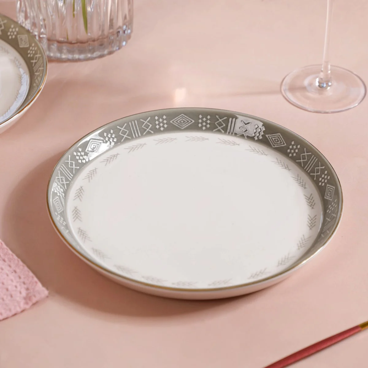 Set Of 4 Azo Grey Dinner Plates 10 Inch - Image 3