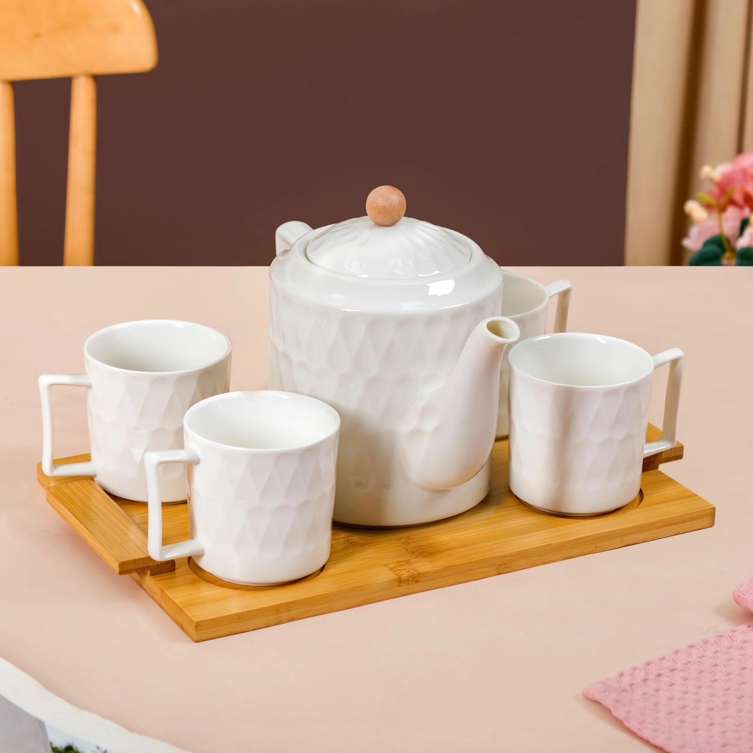 Set Of 4 Chic Teacups With Tea Kettle And Serving Tray - Image 3