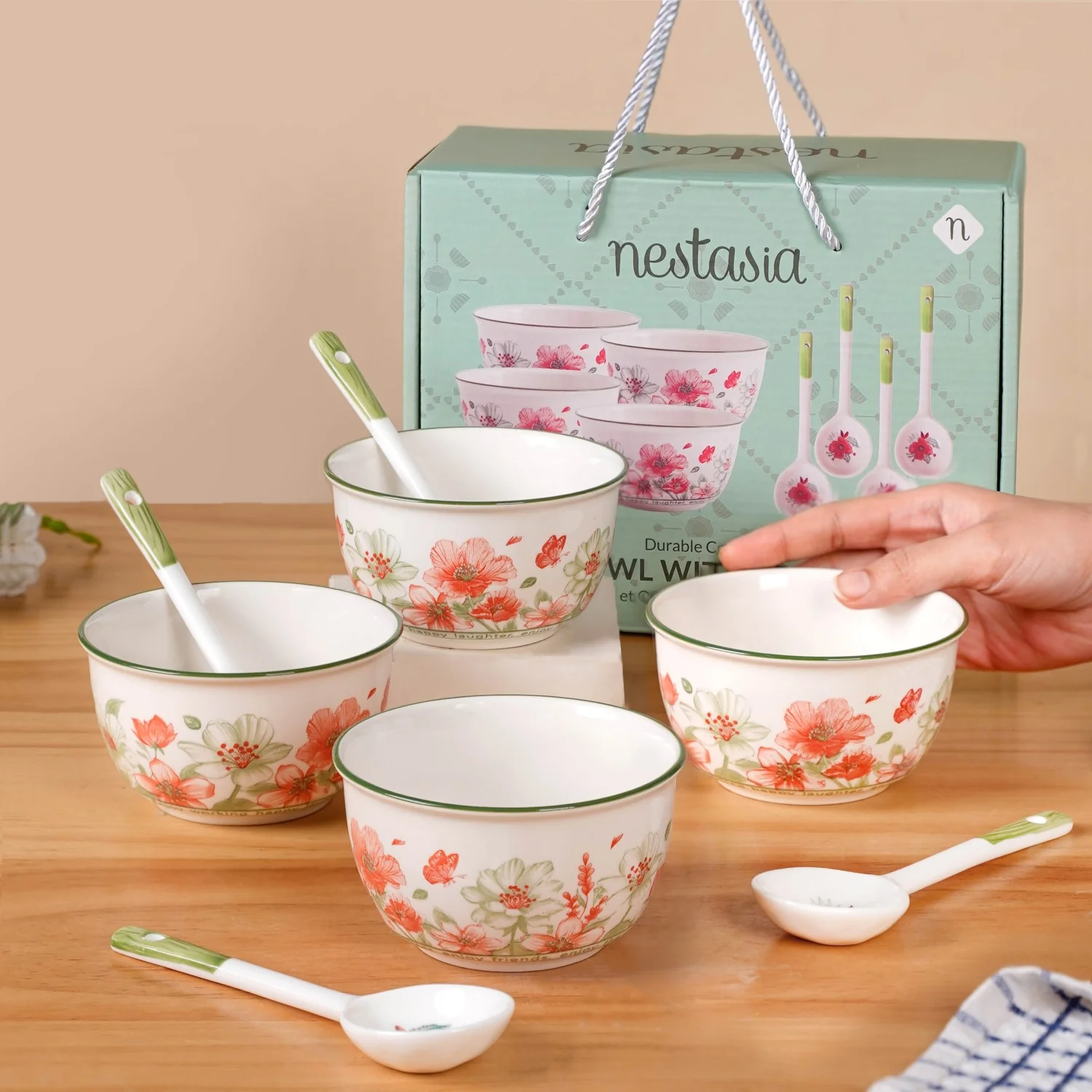 Set Of 4 Verona Soup Bowls With Spoons 400ml - Image 2