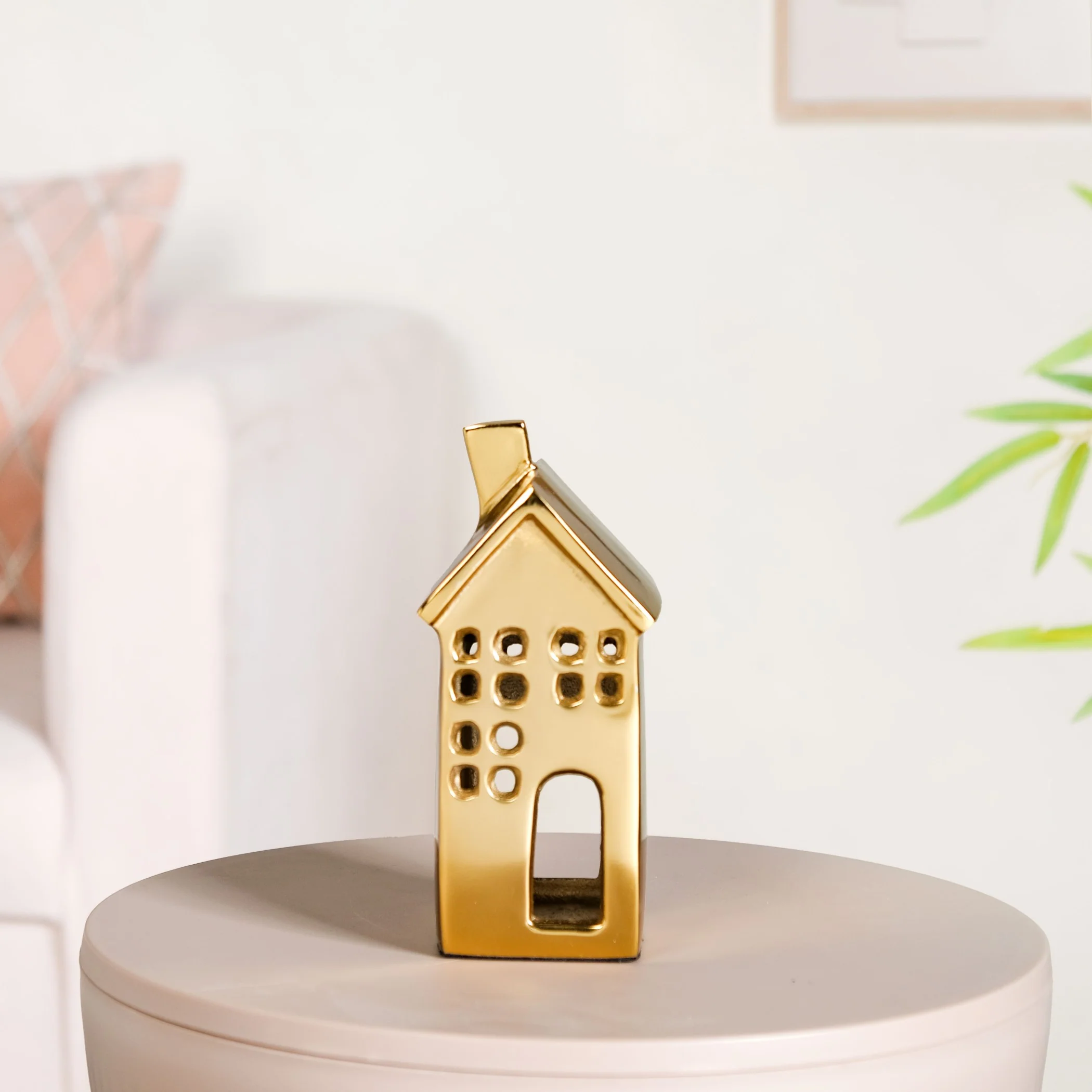 Shimmer Haus Gold Candle Holder - Image 9