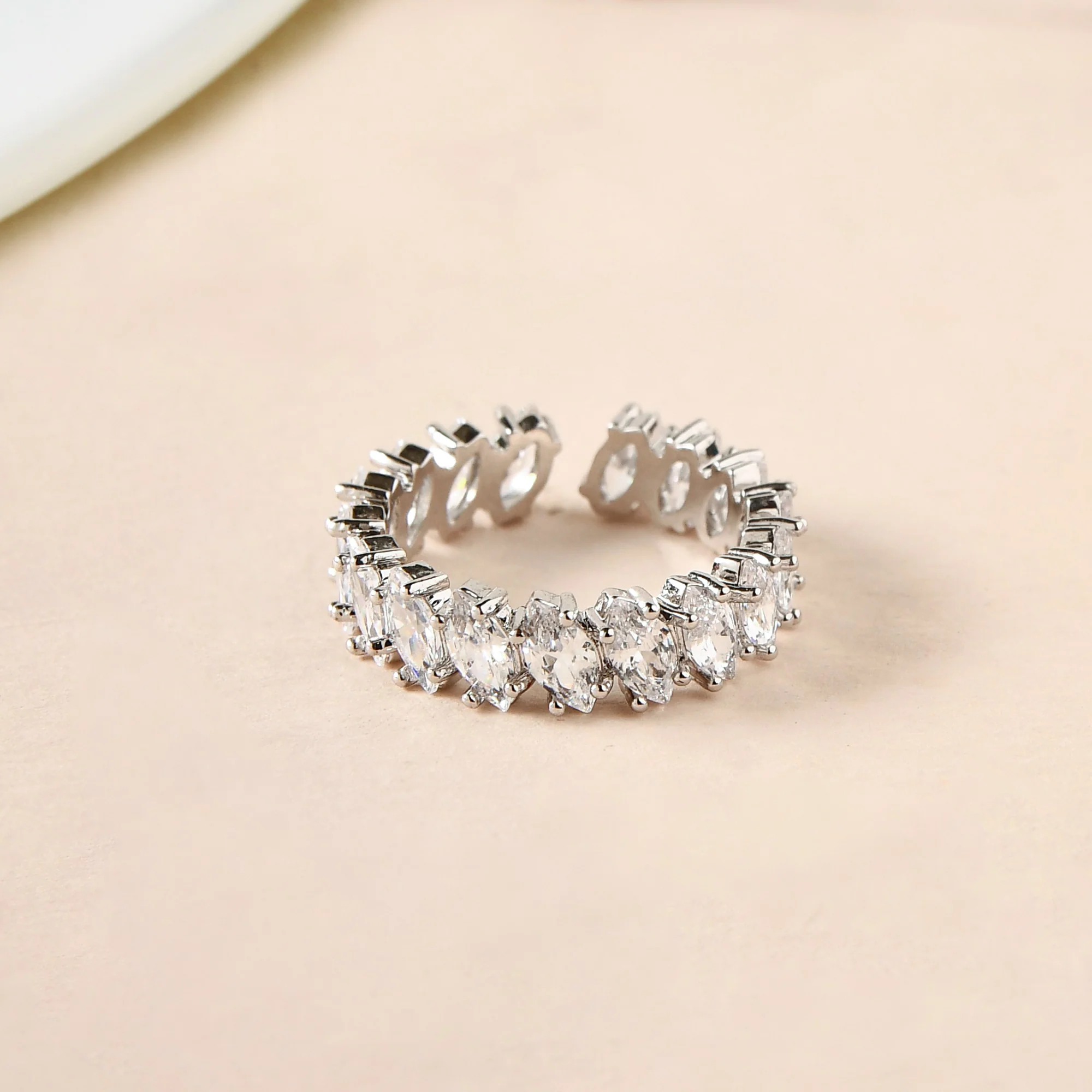 Silver Shimmer Leaf Ring - Image 5