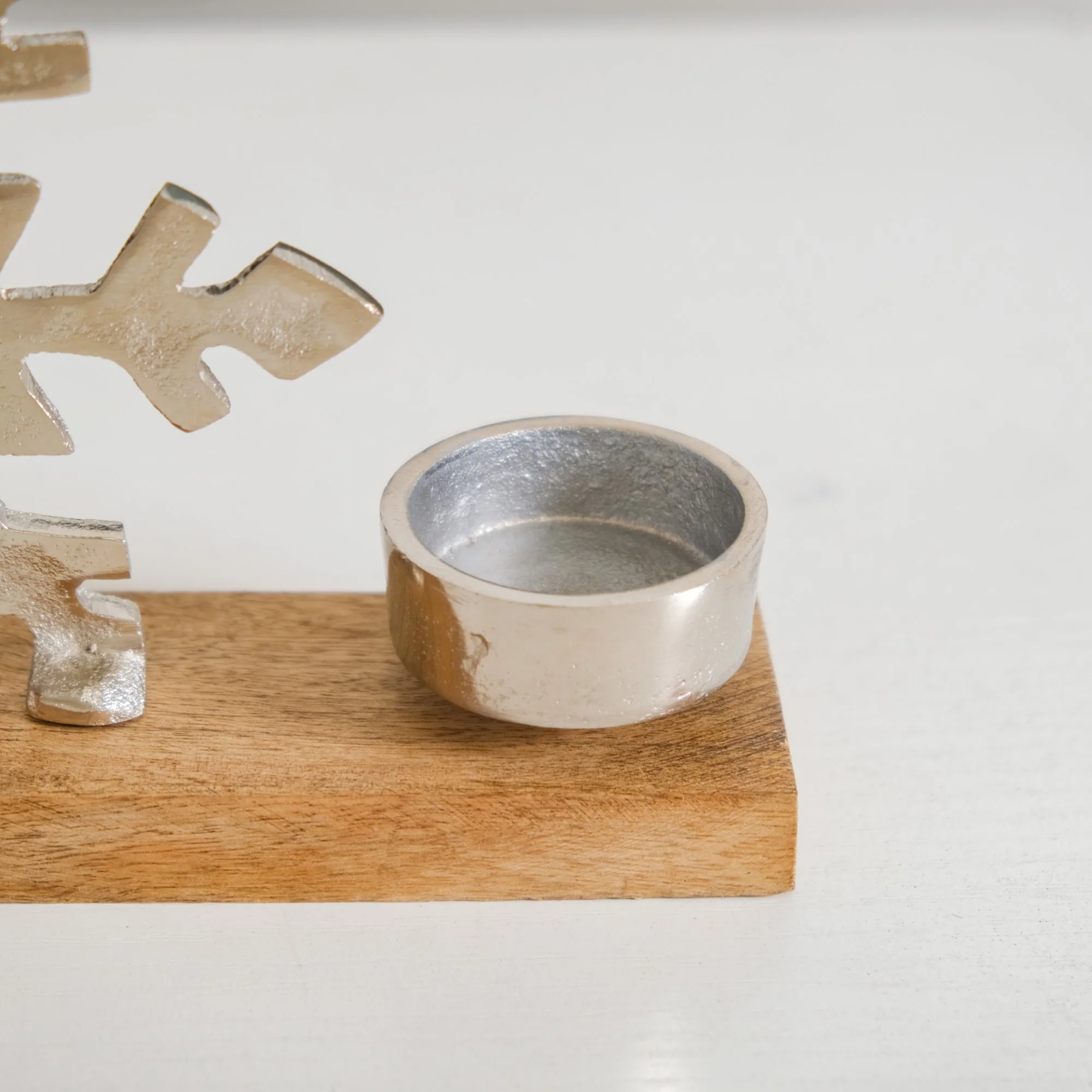 Silver Snowflake Decor Tea Light Holder Set Of 2 - Image 8