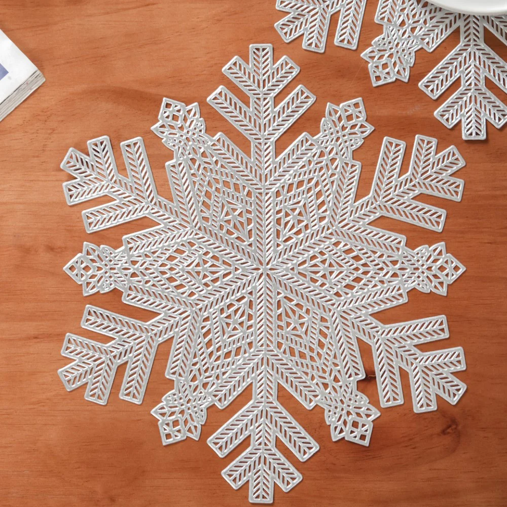 Silver Snowflake Tablemat Set Of 6 - Image 4