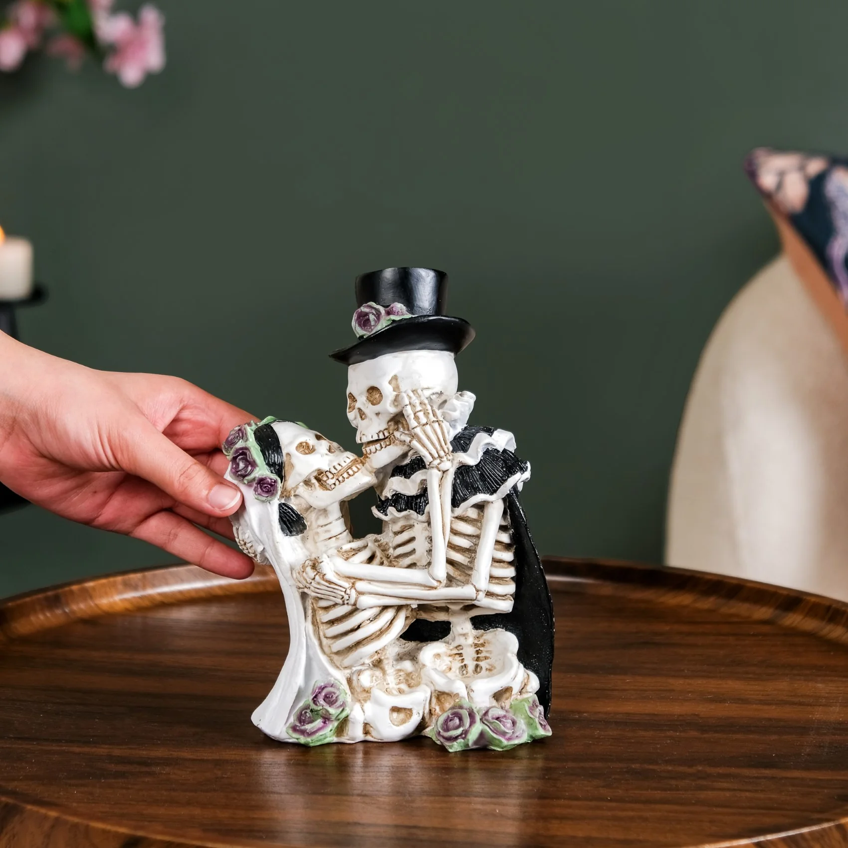 Skeleton Bride And Groom Decor Showpiece - Image 2