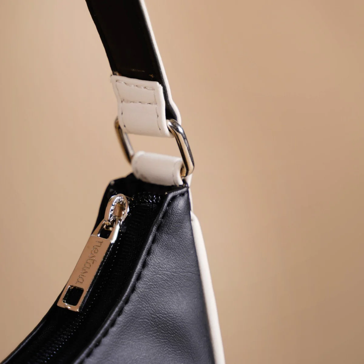 Sleek Urbanite Black Moon Handbag - Image 12