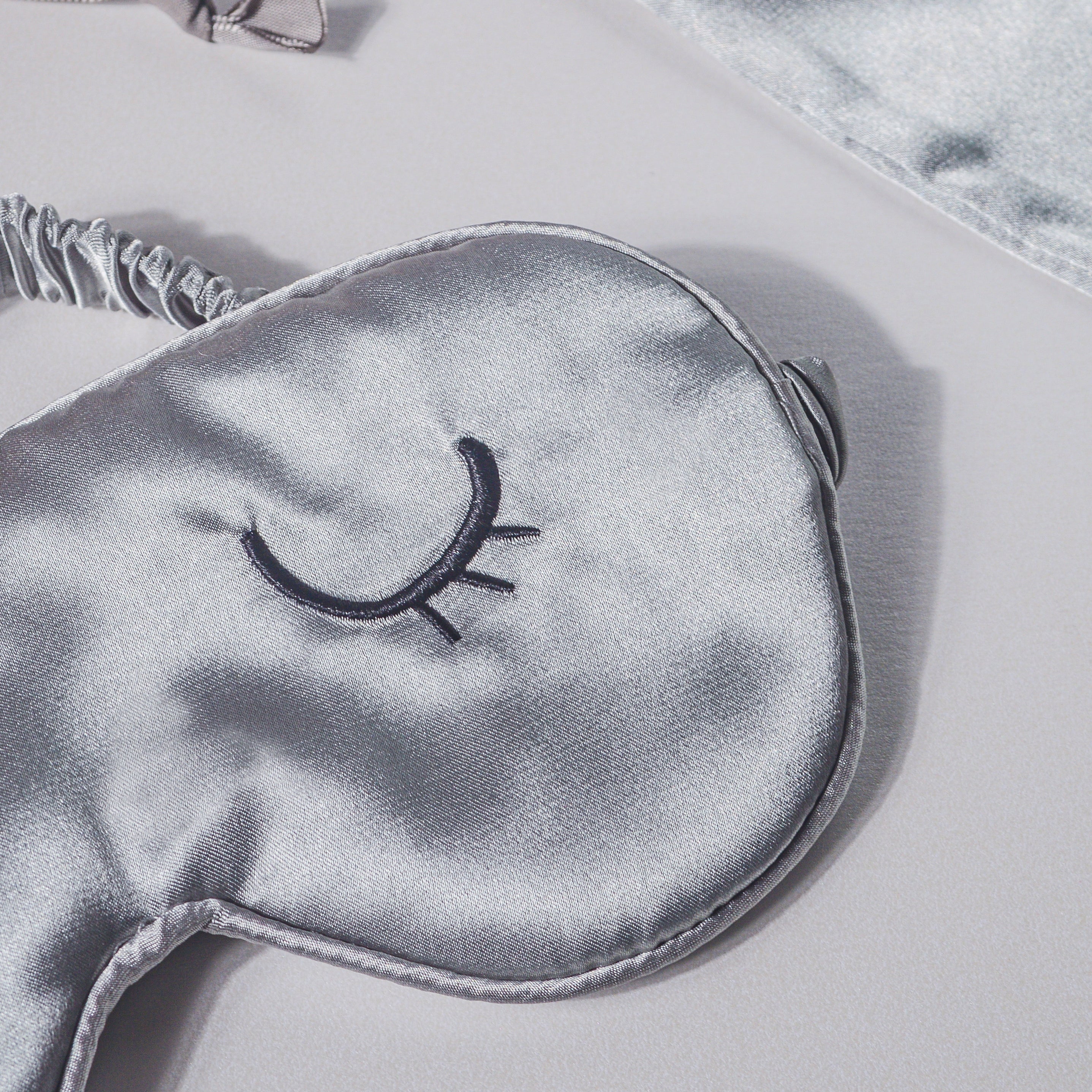 Sleepy Eyes Satin Eye Mask With Pouch Grey - Image 7