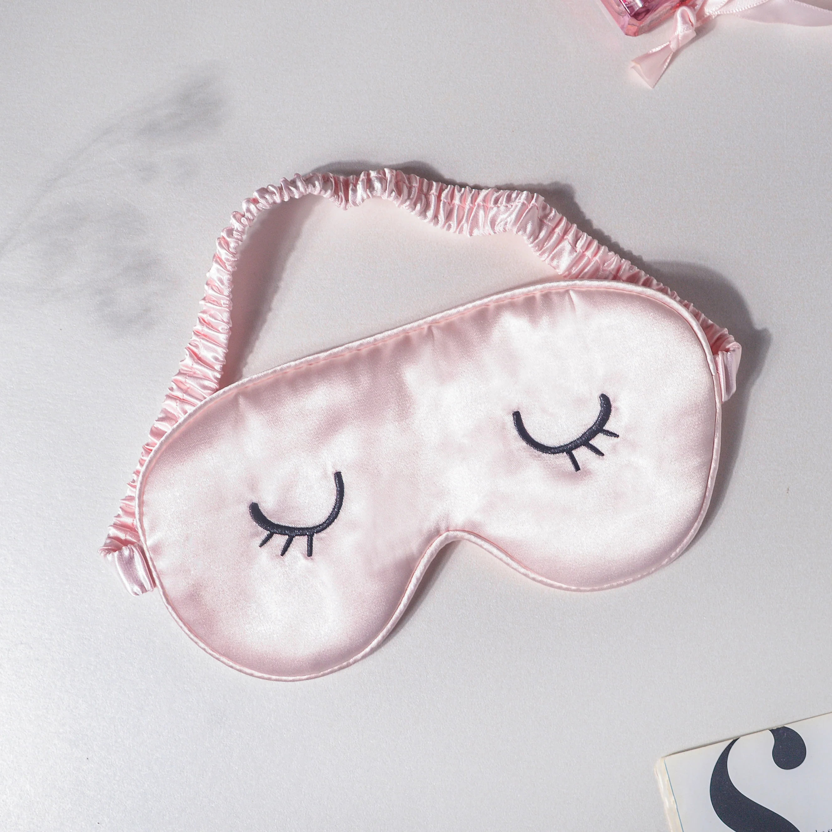 Sleepy Eyes Satin Eye Mask With Pouch Pink - Image 4