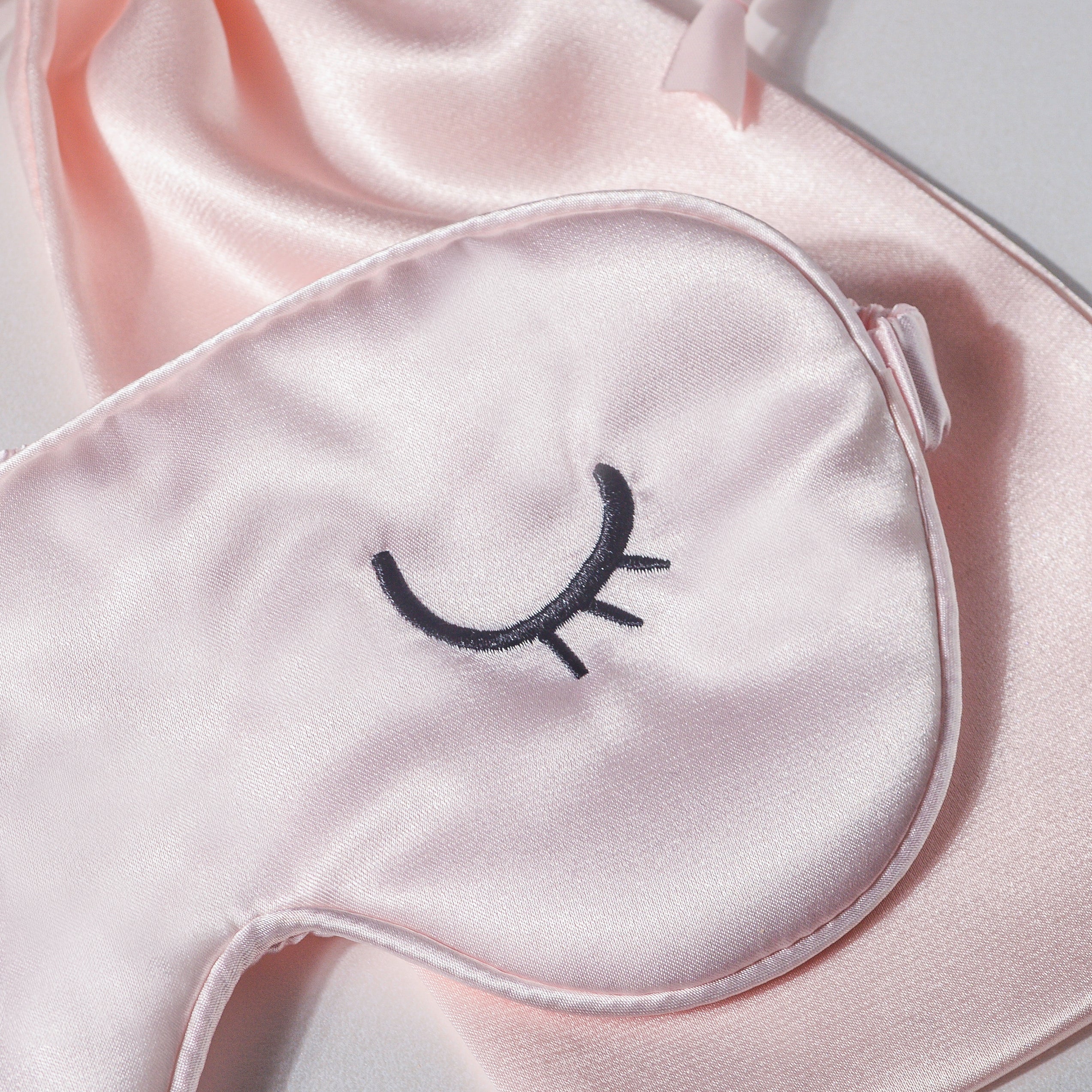 Sleepy Eyes Satin Eye Mask With Pouch Pink - Image 6