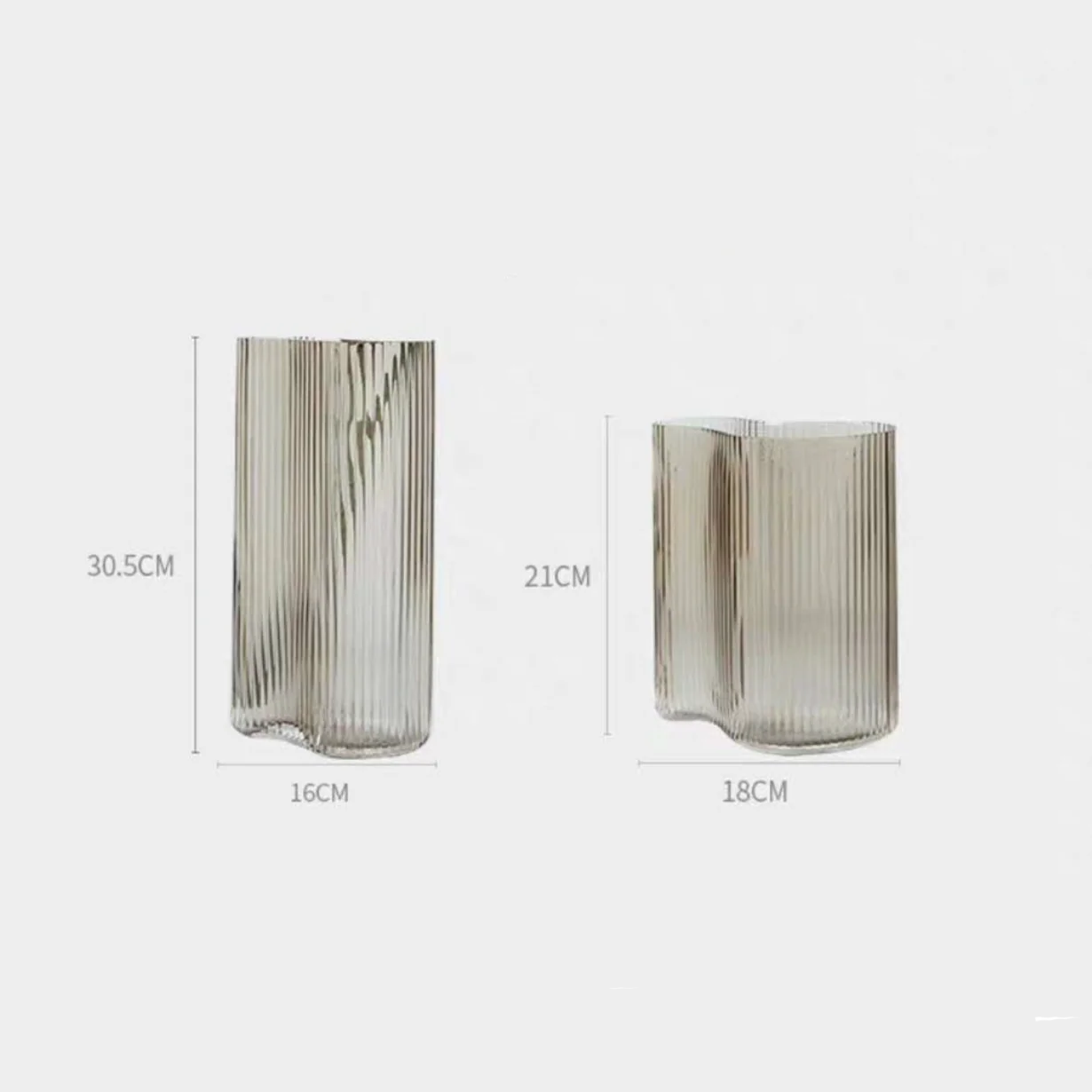 Small Contemporary Glass Vase - Image 6