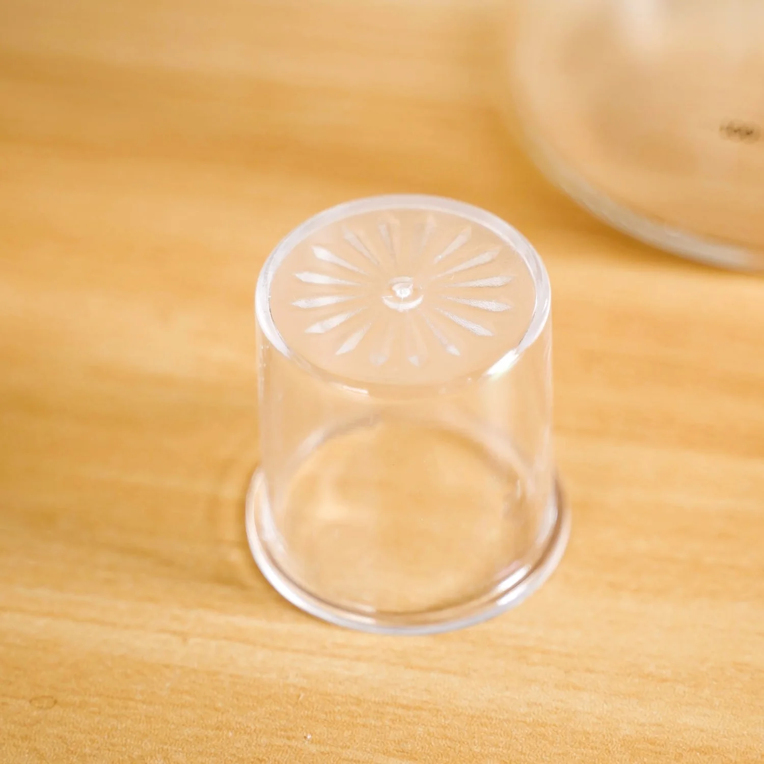 Smart Pour Glass Oil And Vinegar Bottle With Stainless Steel Lid 750ml - Image 8