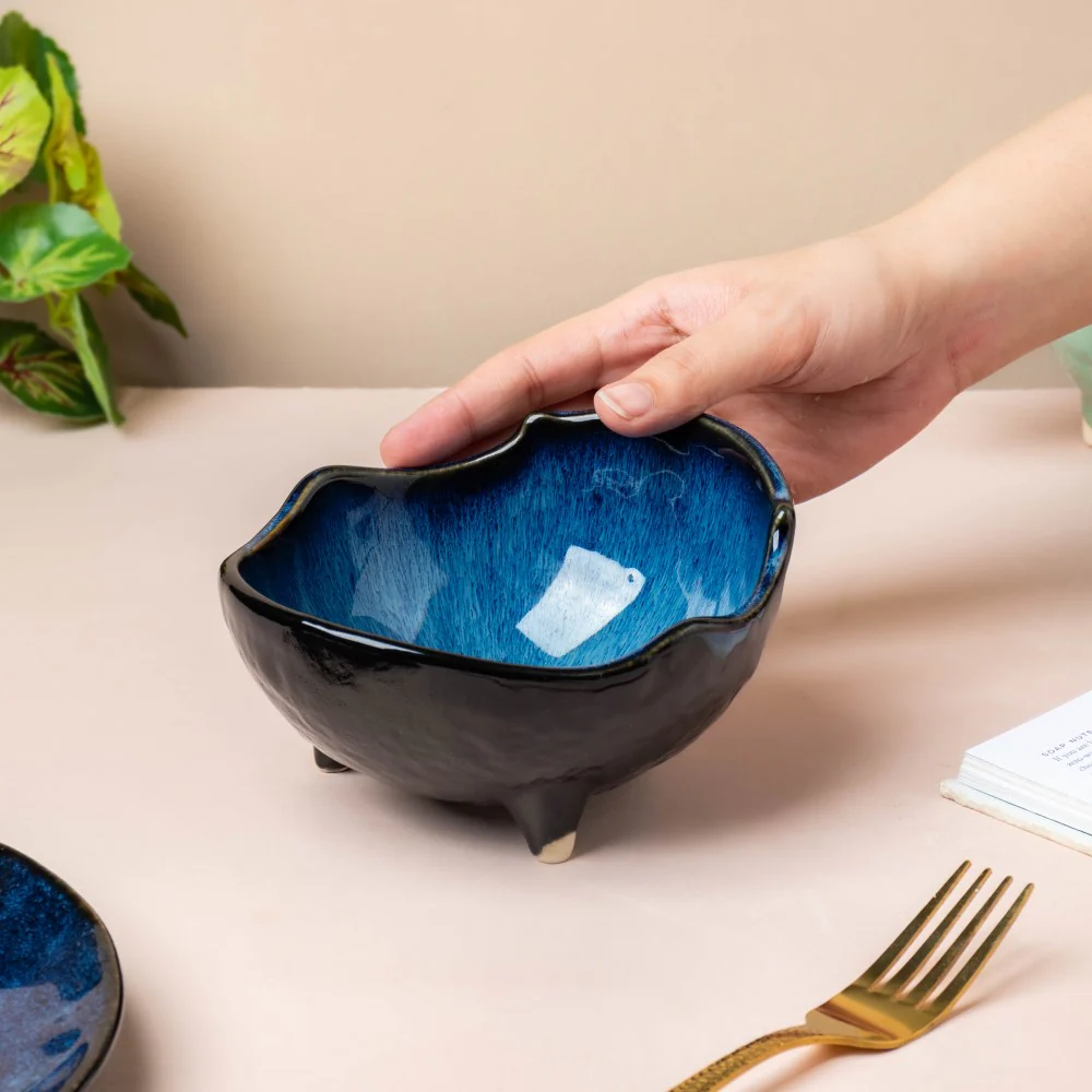 Sapphire Snack Bowl With Legs Blue 300 ml - Image 4