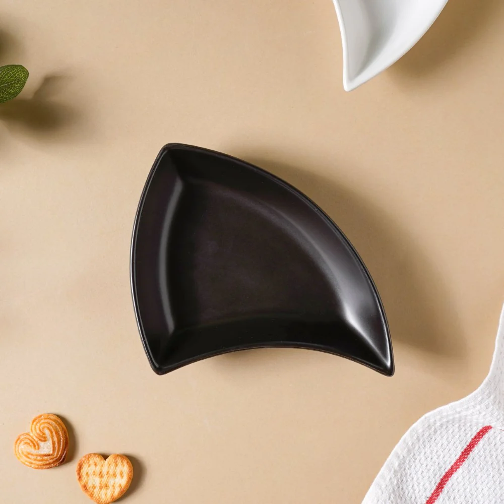 Snack Party Plate Set of 4 Black And White - Image 9