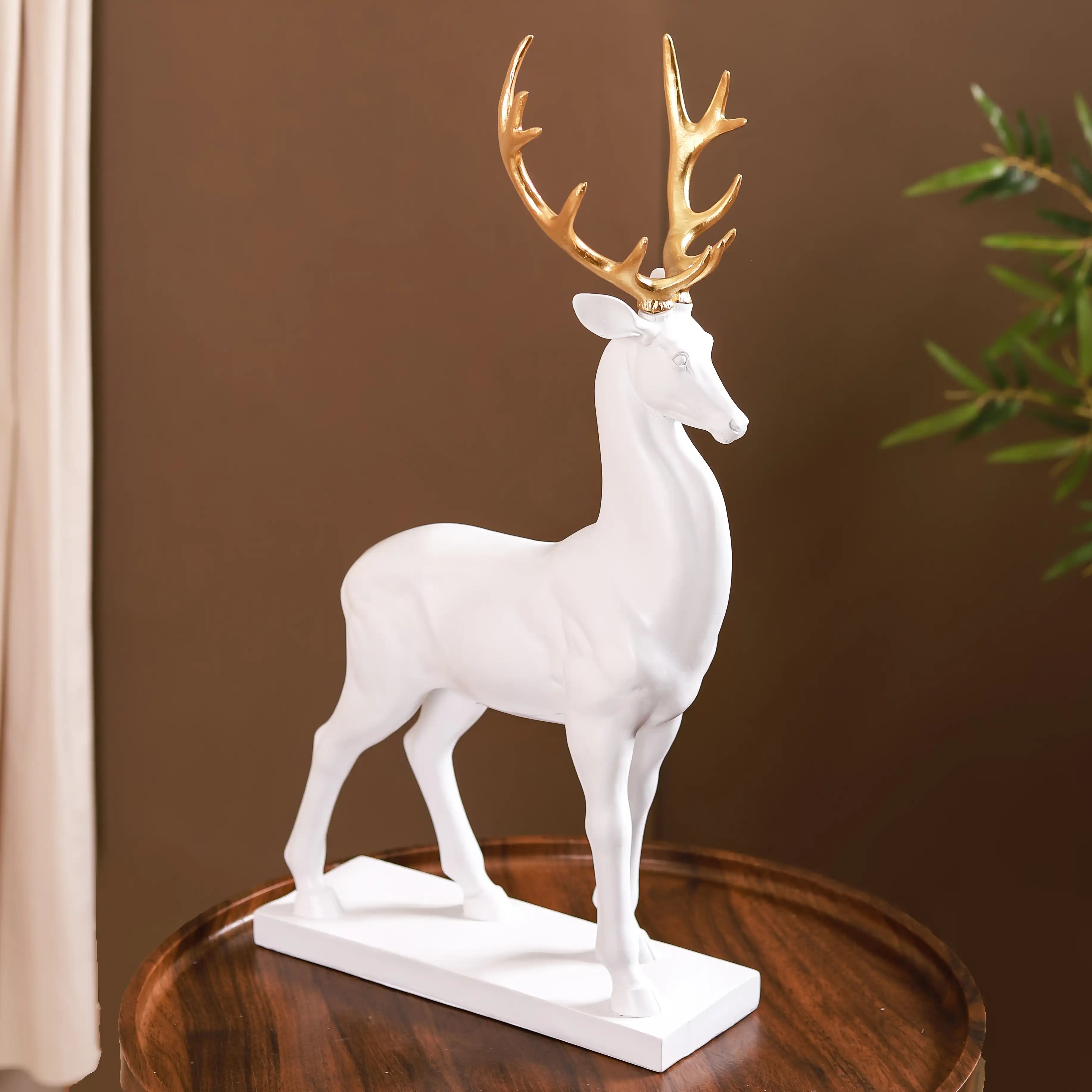 Snow Reindeer Showpiece White Large - Image 12