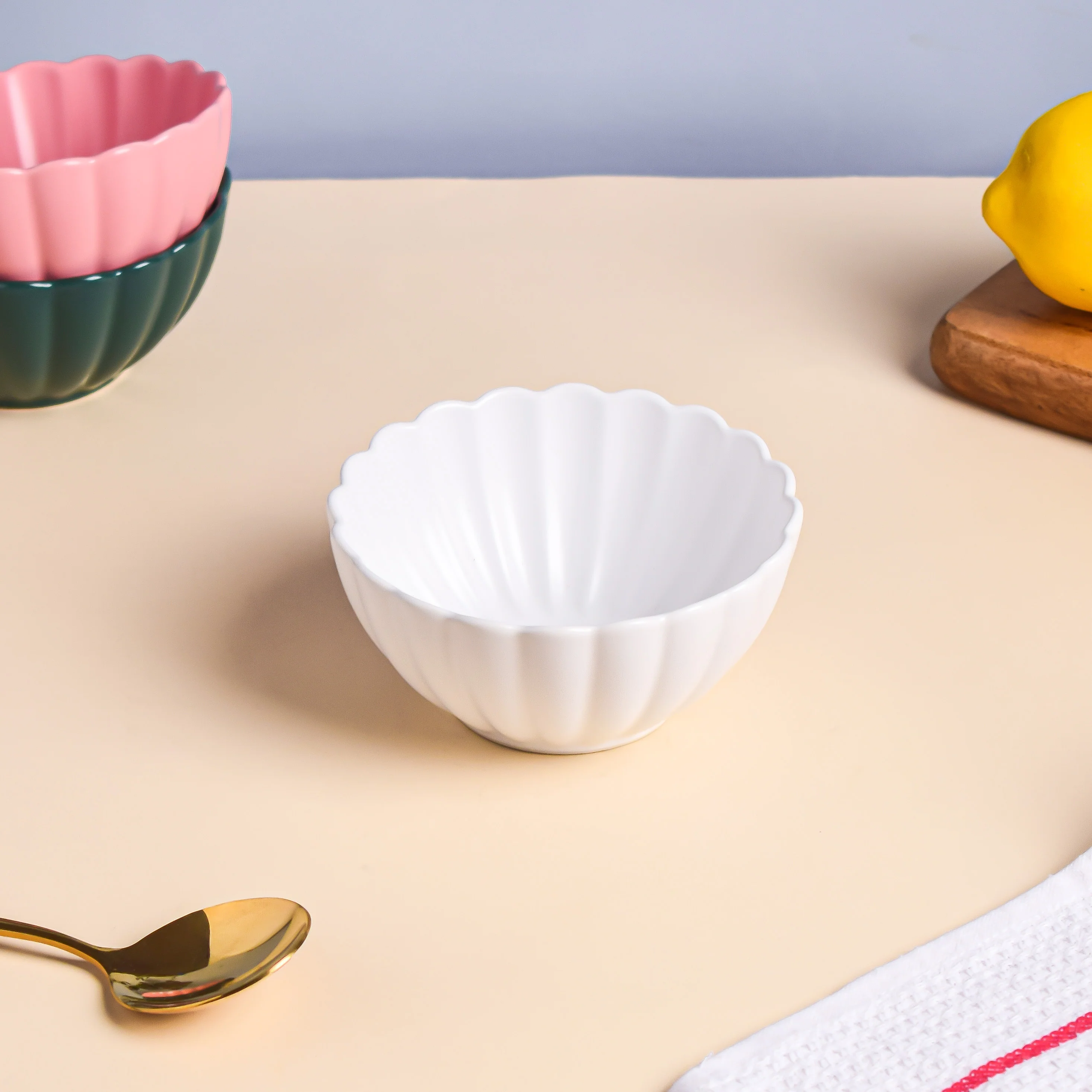 Snow White Scallop Snack Bowl 250 ml
