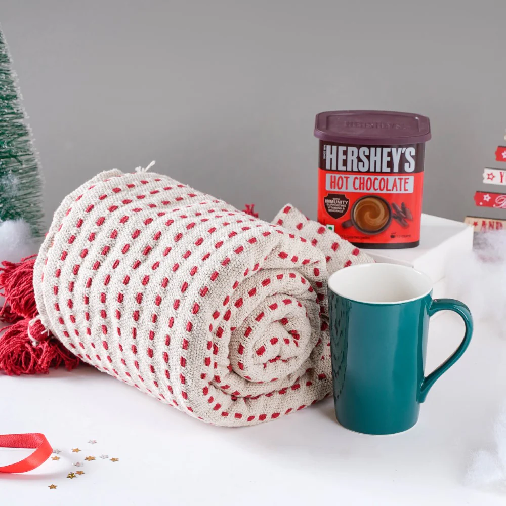 Snuggle And Cuddle Festive Hamper Set Of 3 - Image 3