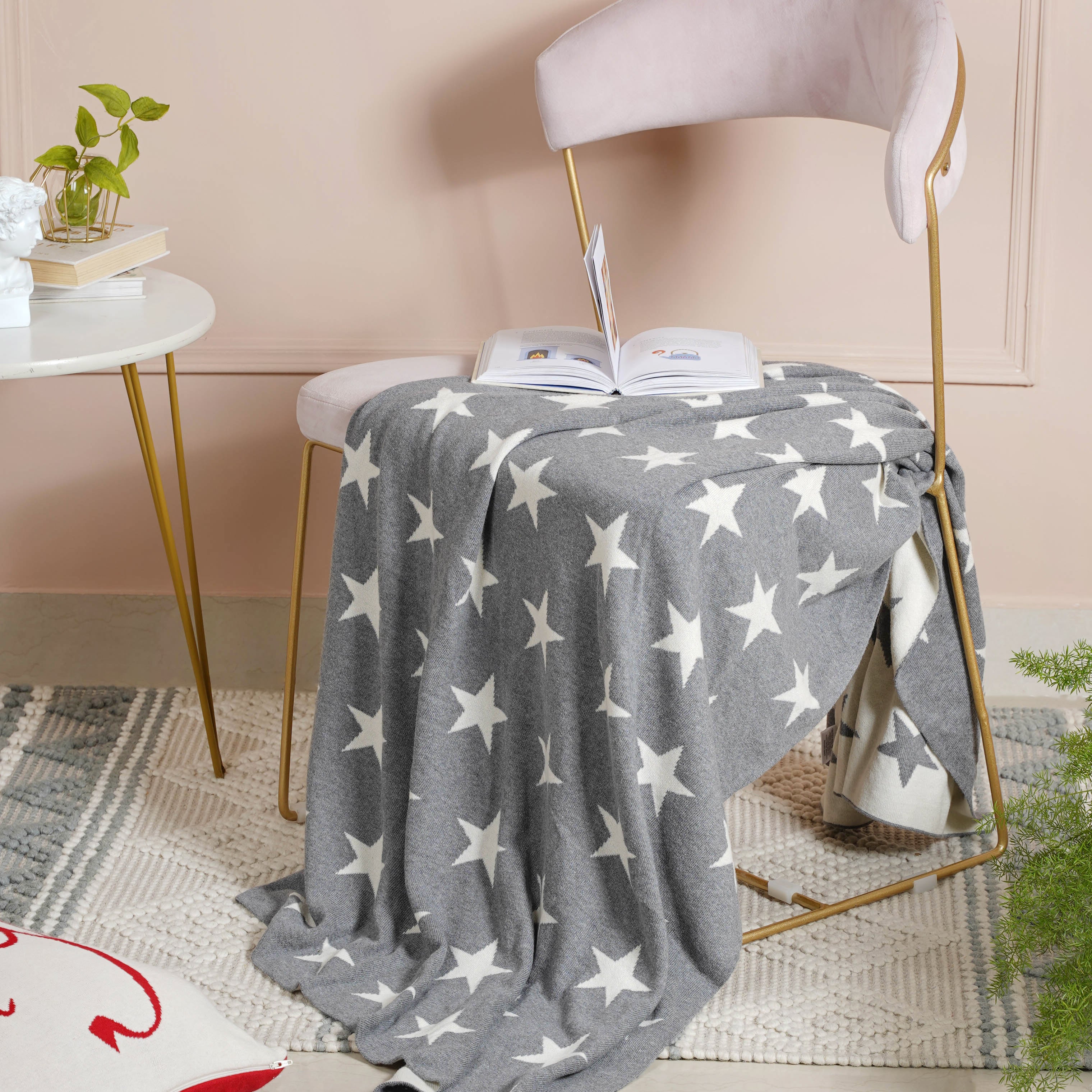 Soft Fuzzy Blanket - Image 3