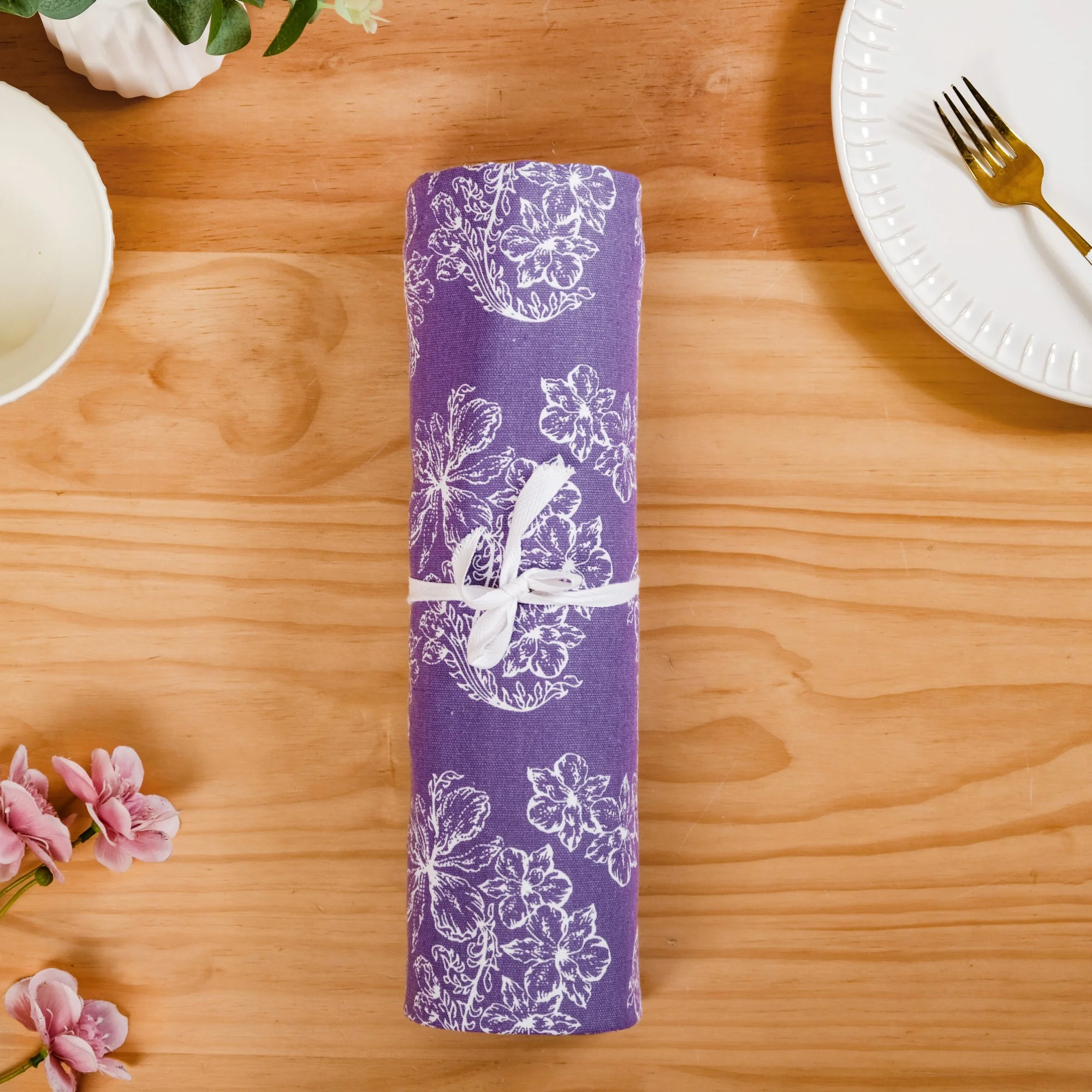 Soft Lilac Table Cloth For 6 Seater 154 x 208cm - Image 7