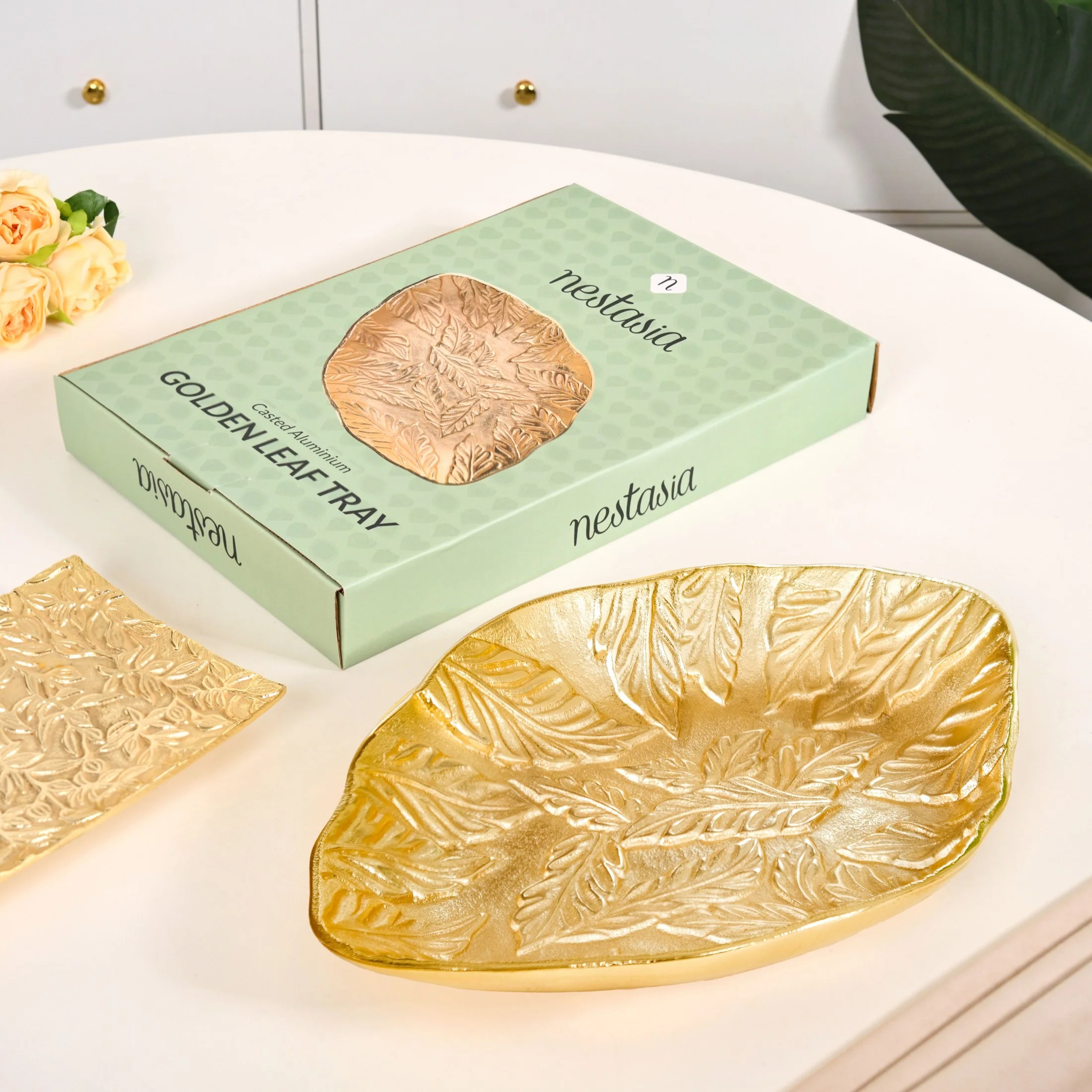 Statement Leaf Embossed Large Table Decorative Tray - Image 5
