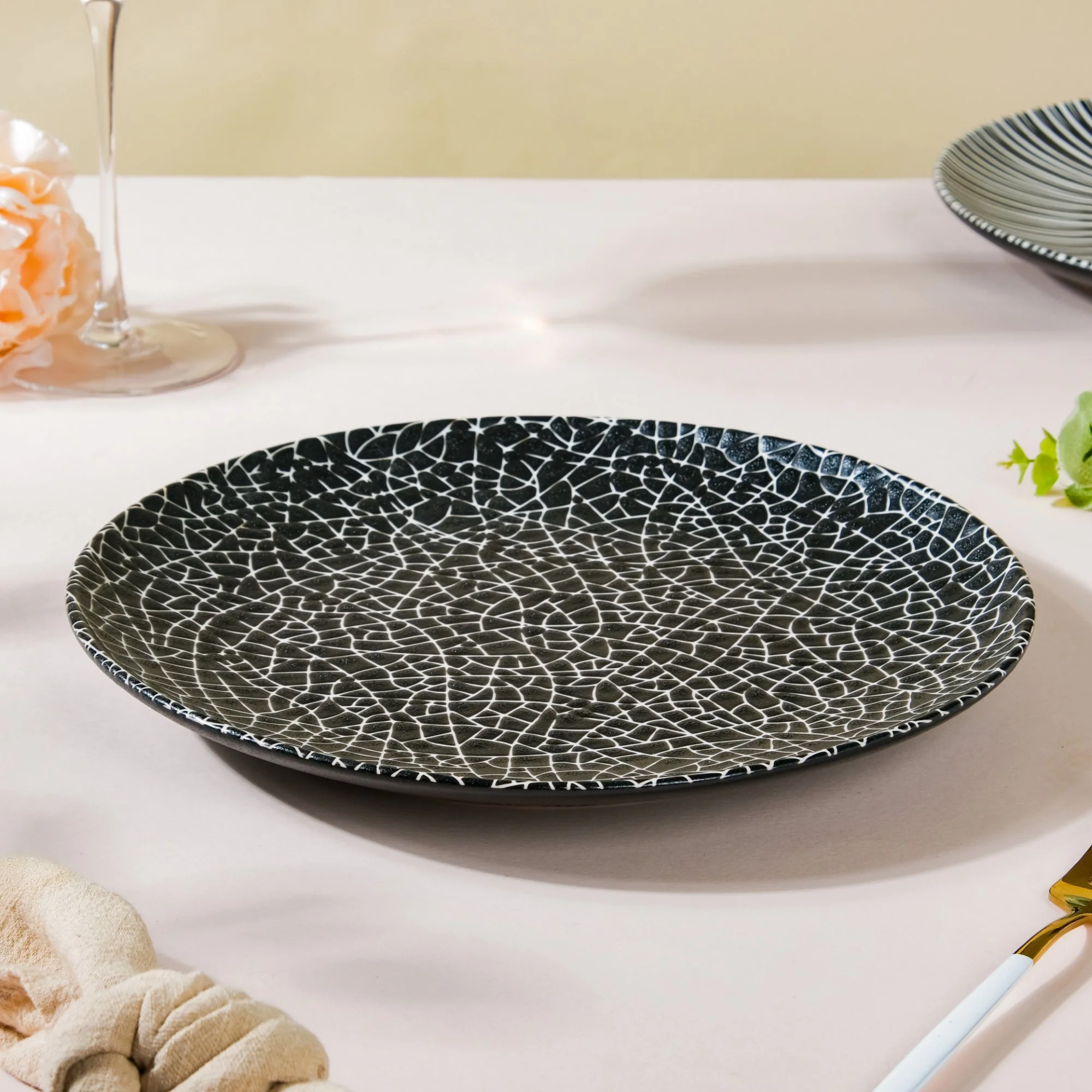Stone Patterned Ceramic Dinner Plate Black 9.5 Inch - Image 6