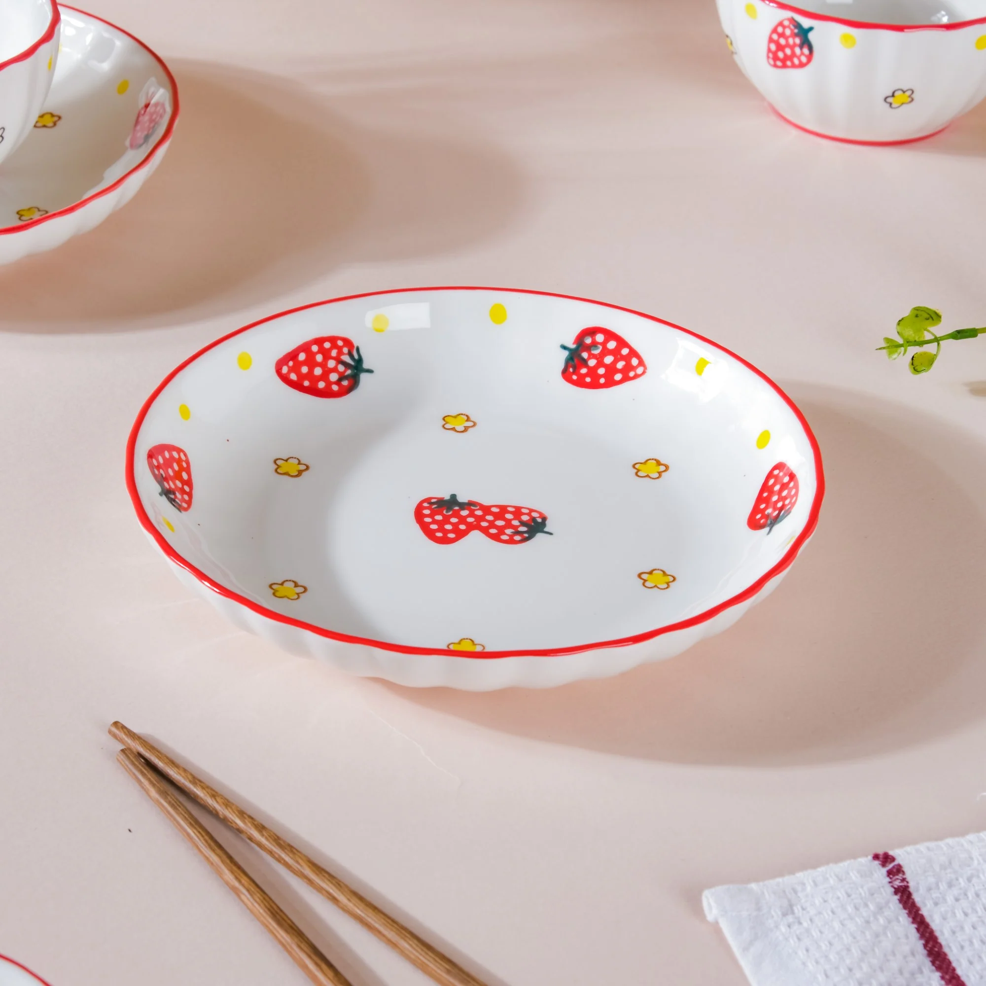 Strawberry 11 Piece Dinner Set For 2 - Image 3