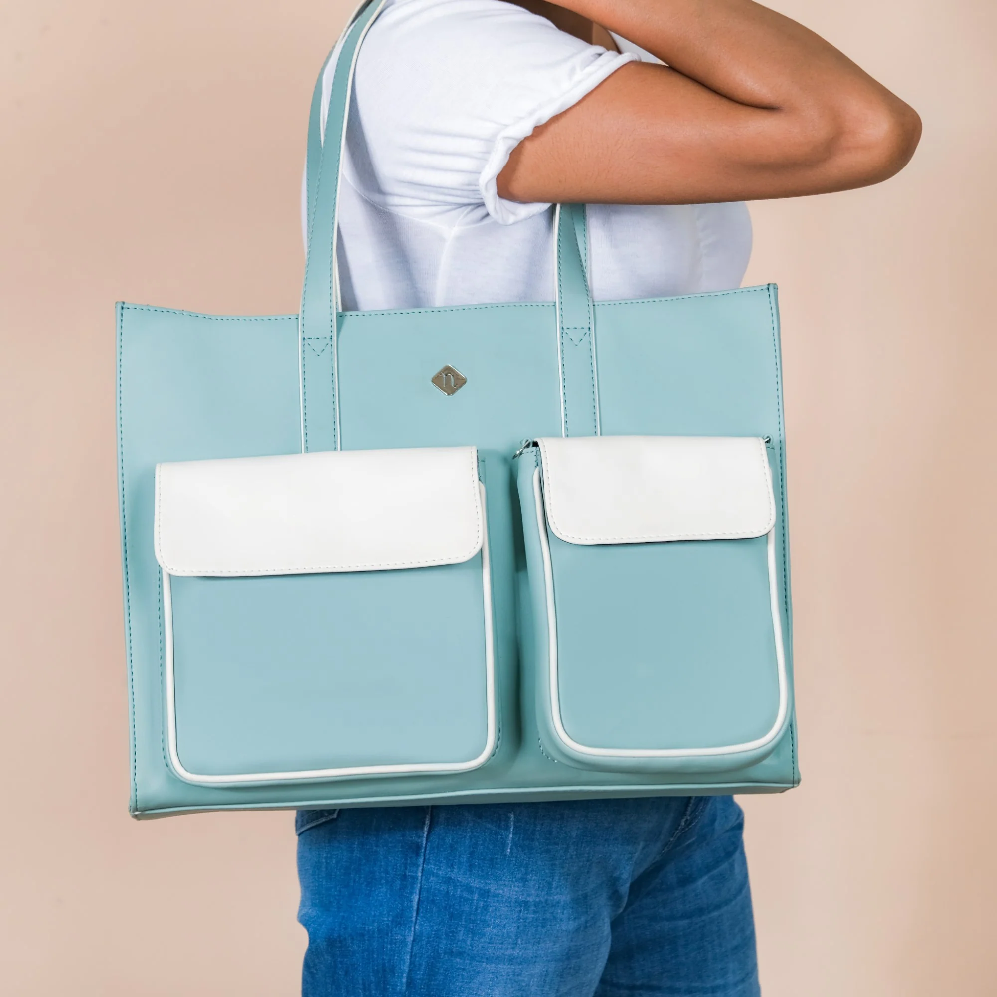 Stylish Travel Tote Bag Turquoise - Image 2