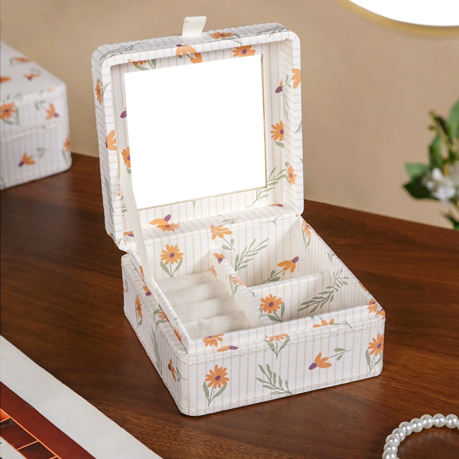 Sundaisy Multi Section Jewellery Box With Mirror - Image 2