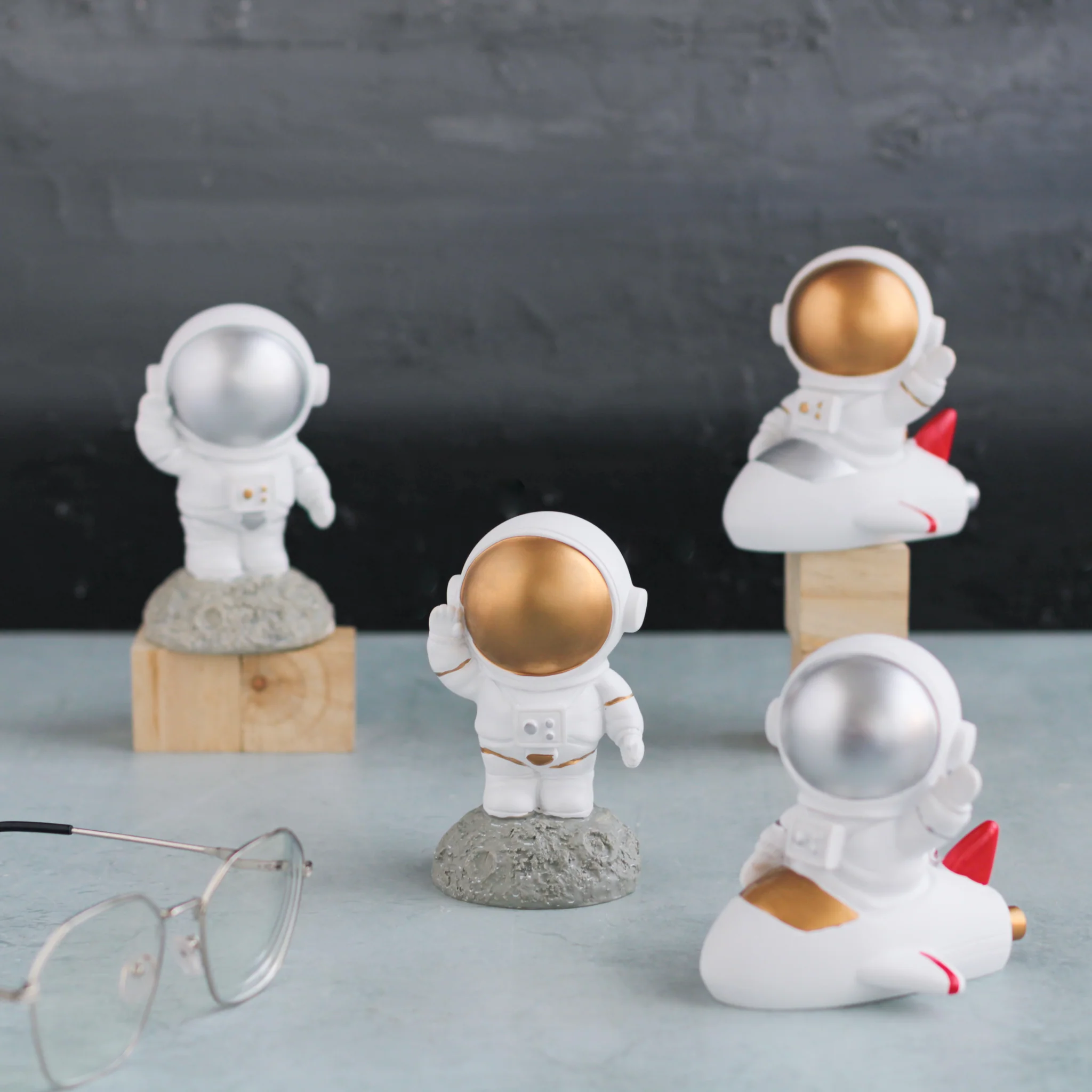 Table Astronauts