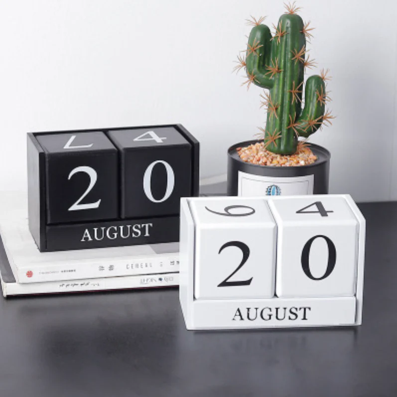 Table Calendar - Image 2