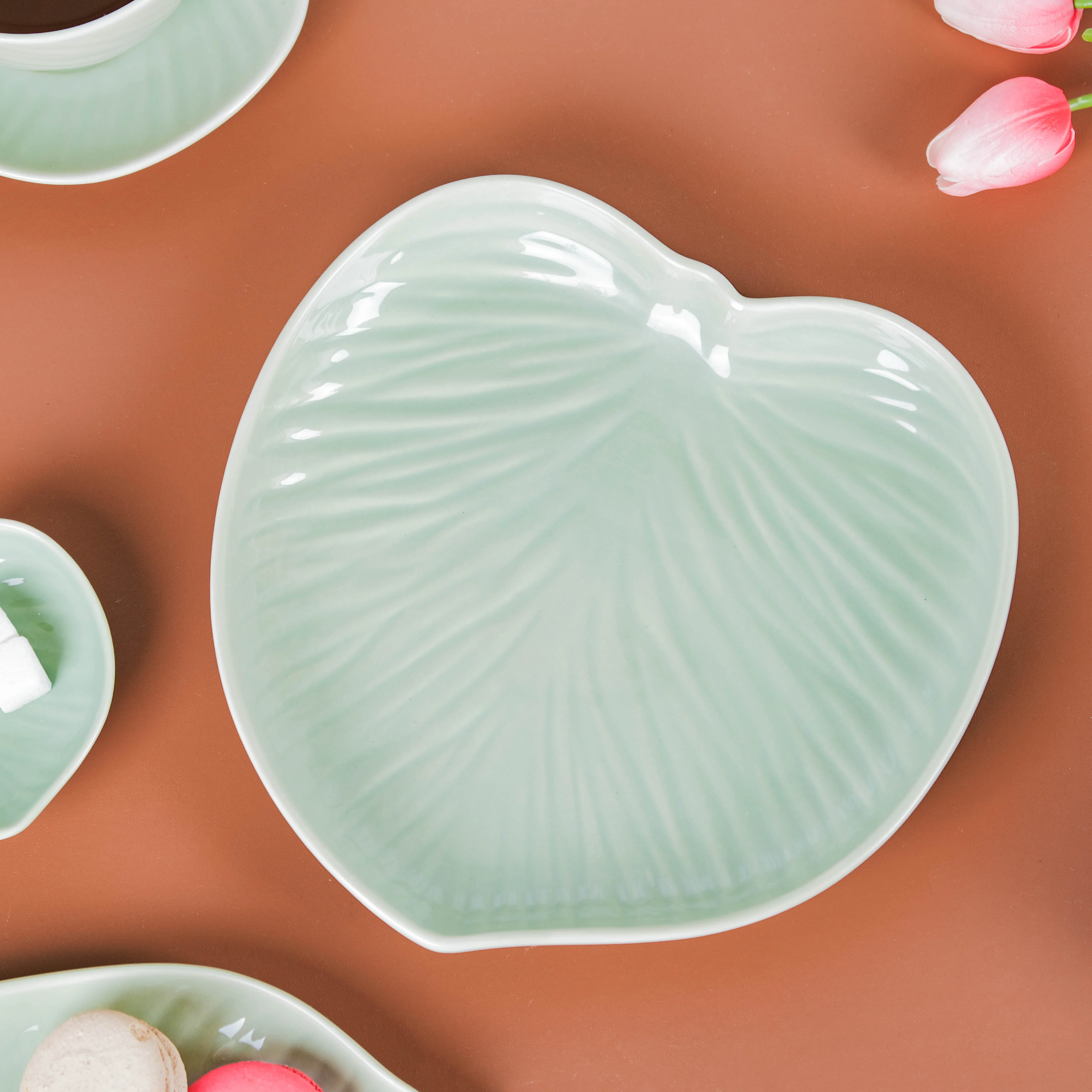 Taro Leaf Dinner Plate 9 Inch - Image 7