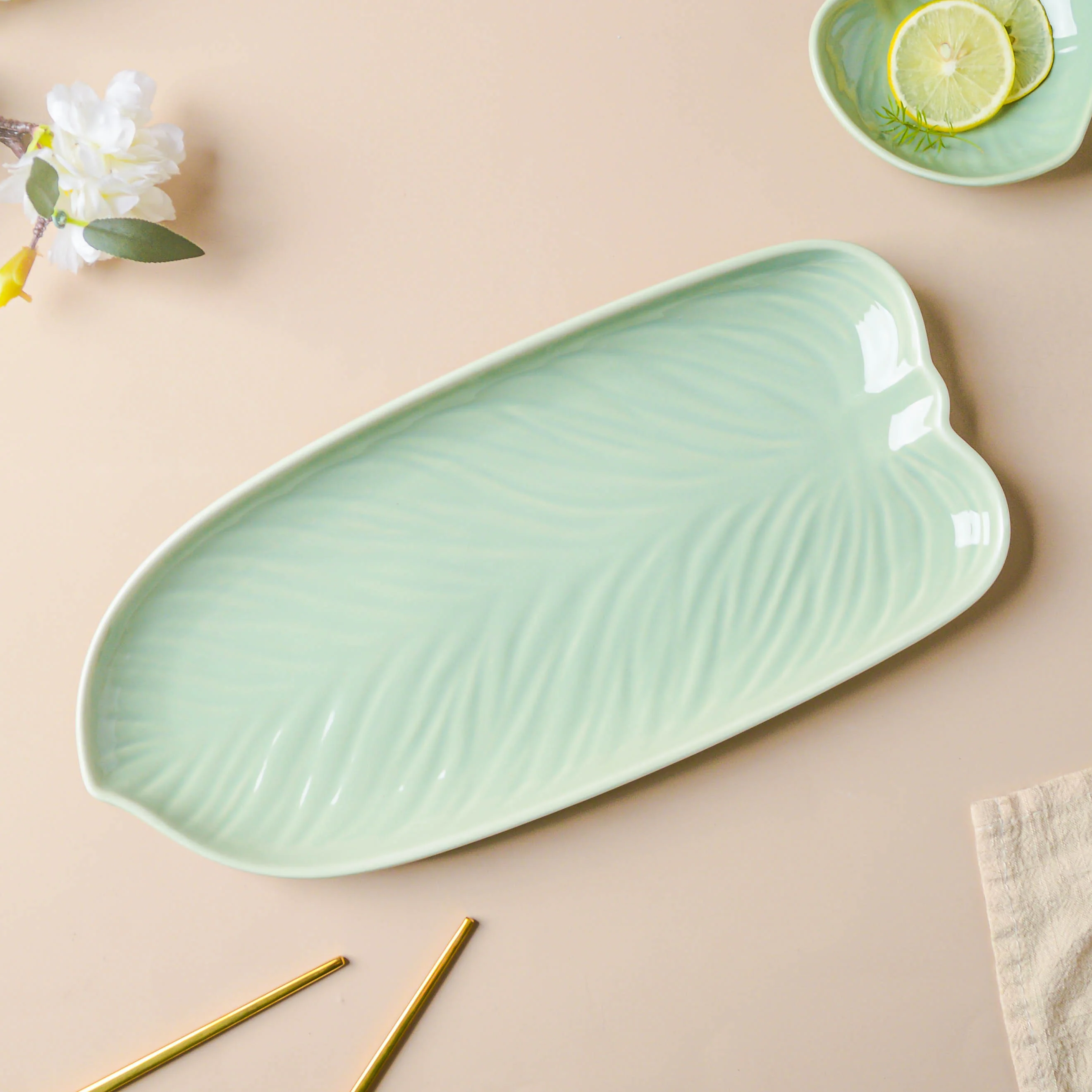 Taro Leaf Platter Large 11.5 Inch - Image 5
