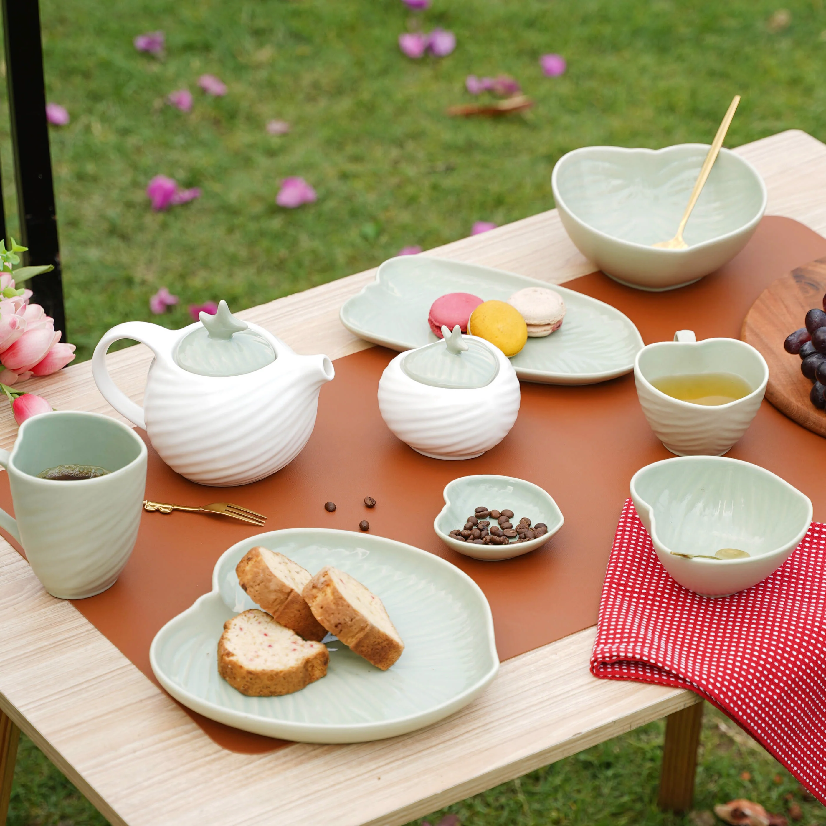 Taro Leaf Snack Bowl Large 6.5 Inch 700 ml - Image 3