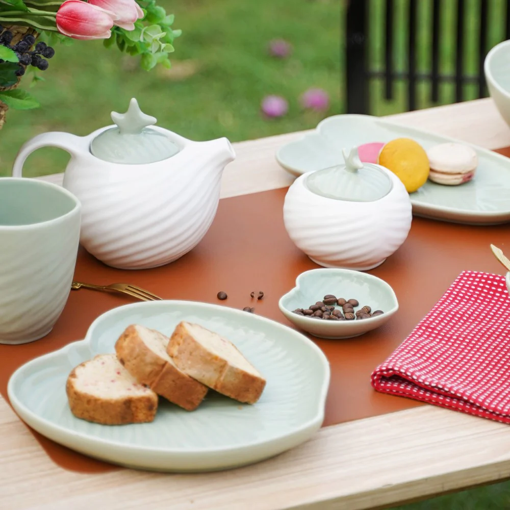 Taro Leaf Teapot With Lid - Image 3