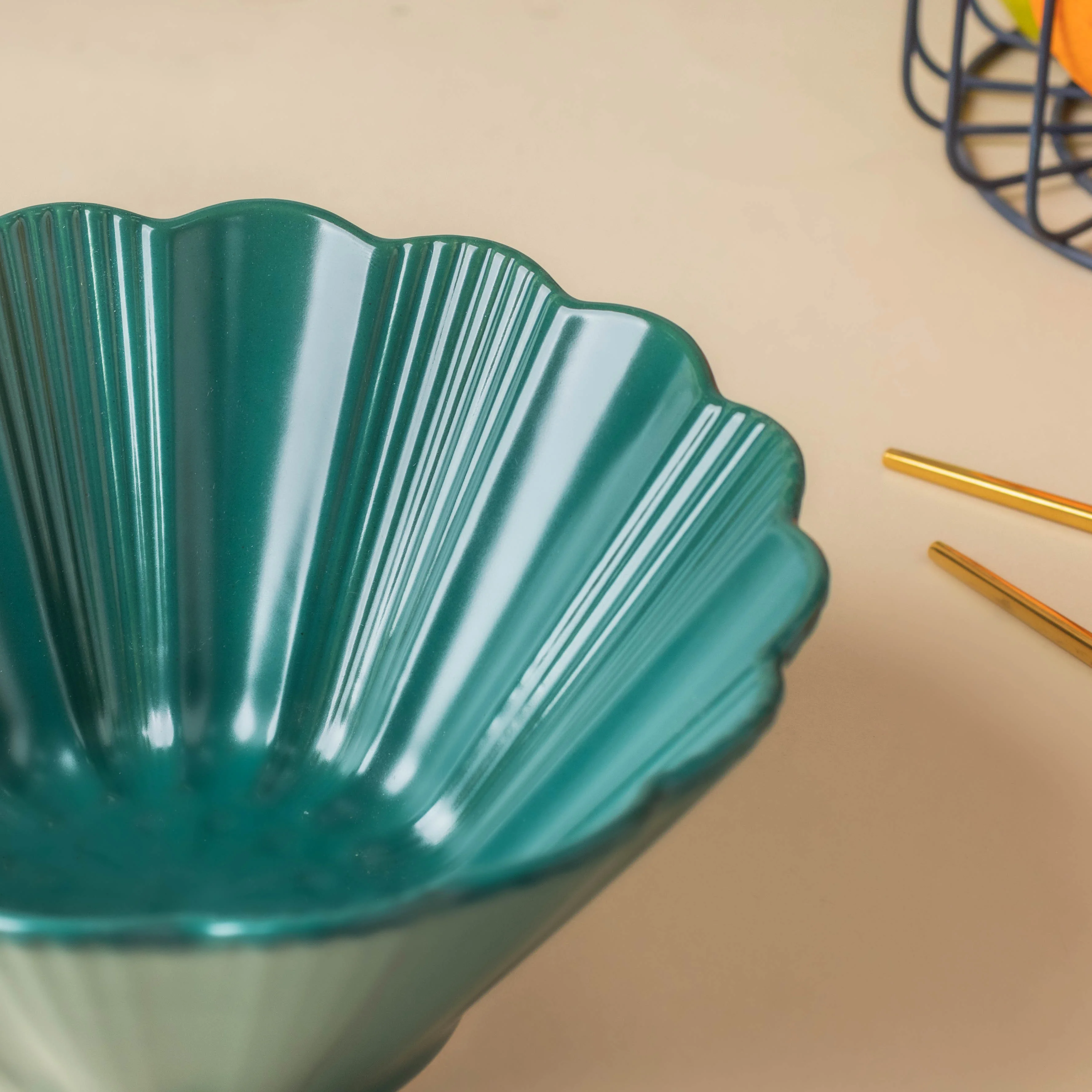 Teal Tantrum Fluted Ramen Bowl 600 ml - Image 4