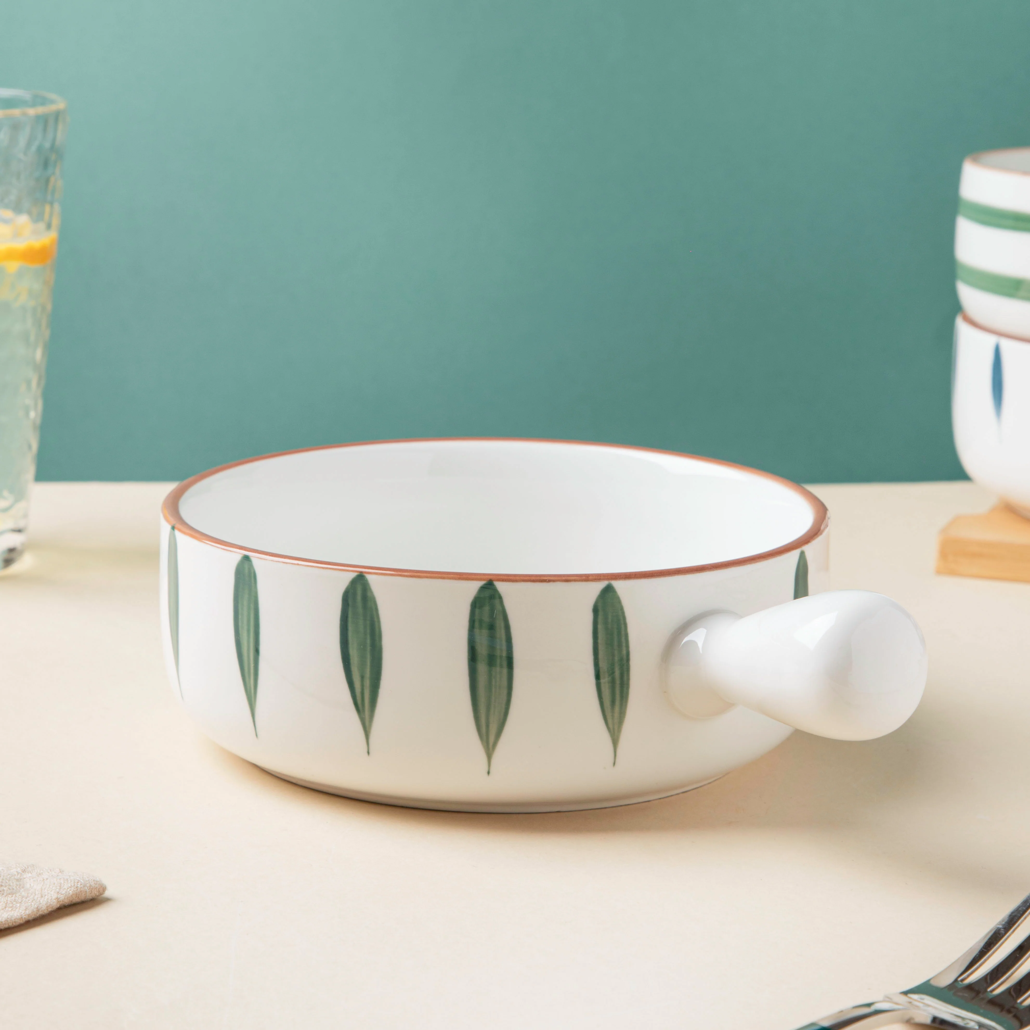 Teardrop Baking Bowl With Handle Green - Image 5