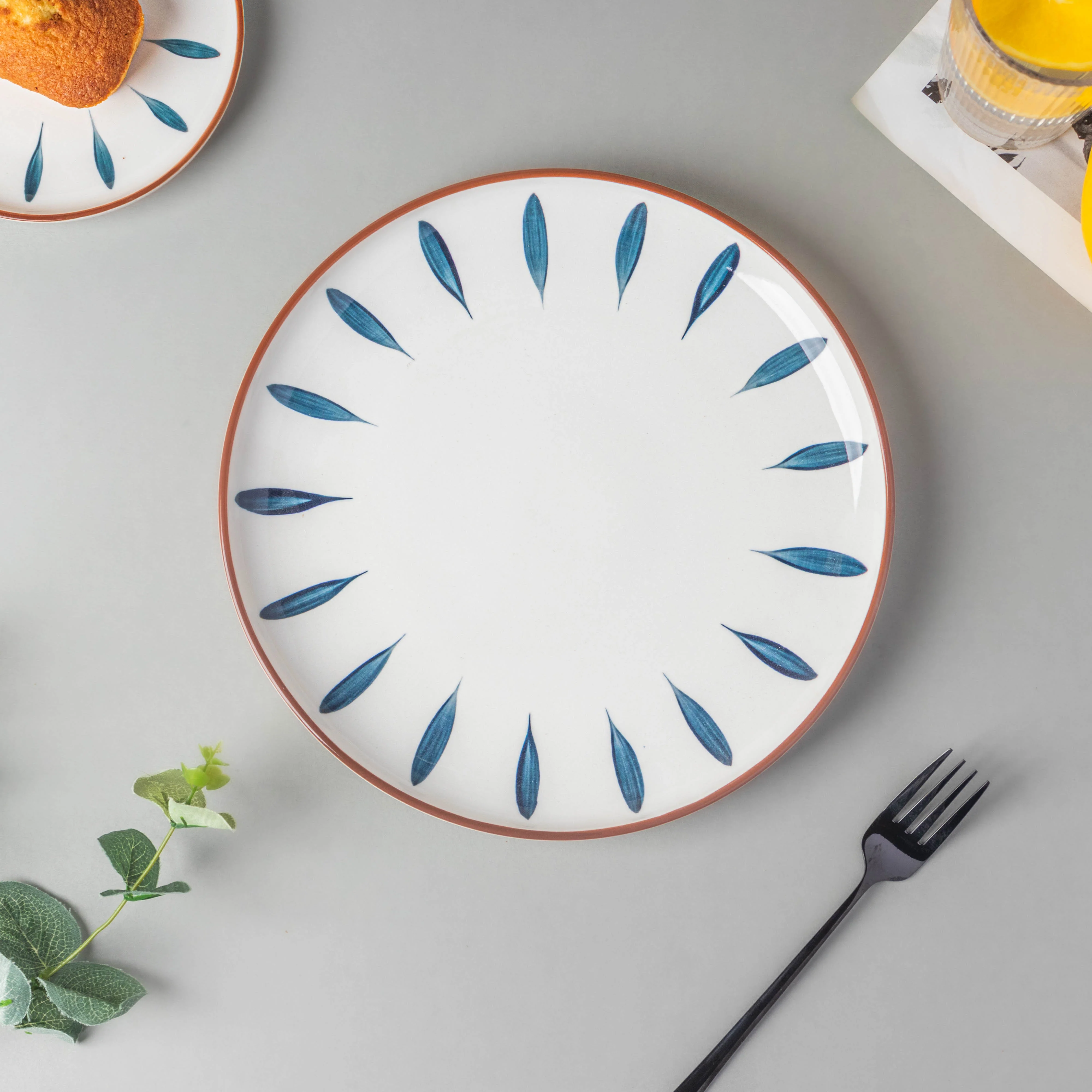 Teardrop Dinner Plate Blue 10 Inch - Image 2