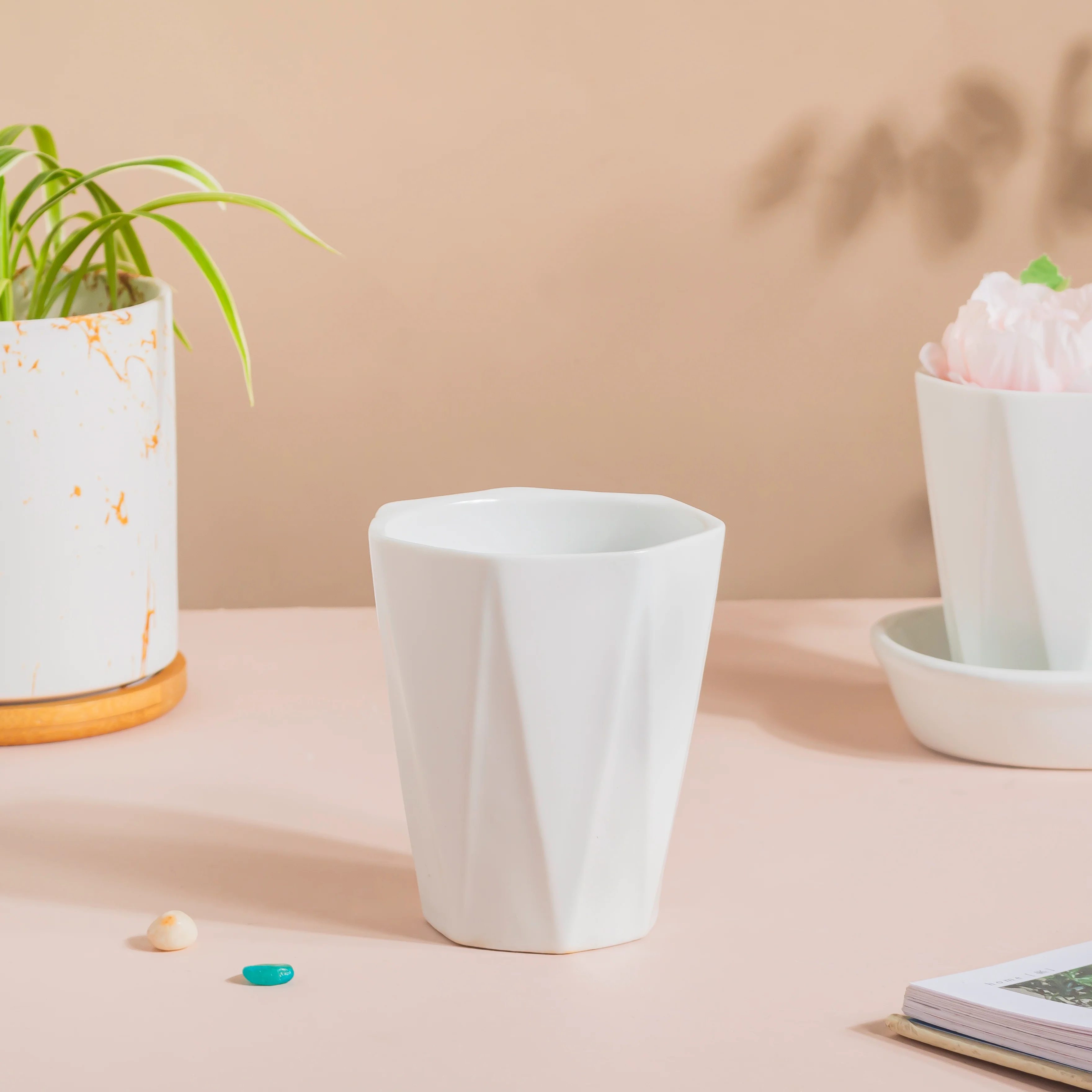 Ternion Textured Planter Set Of 3 With Plate White - Image 5