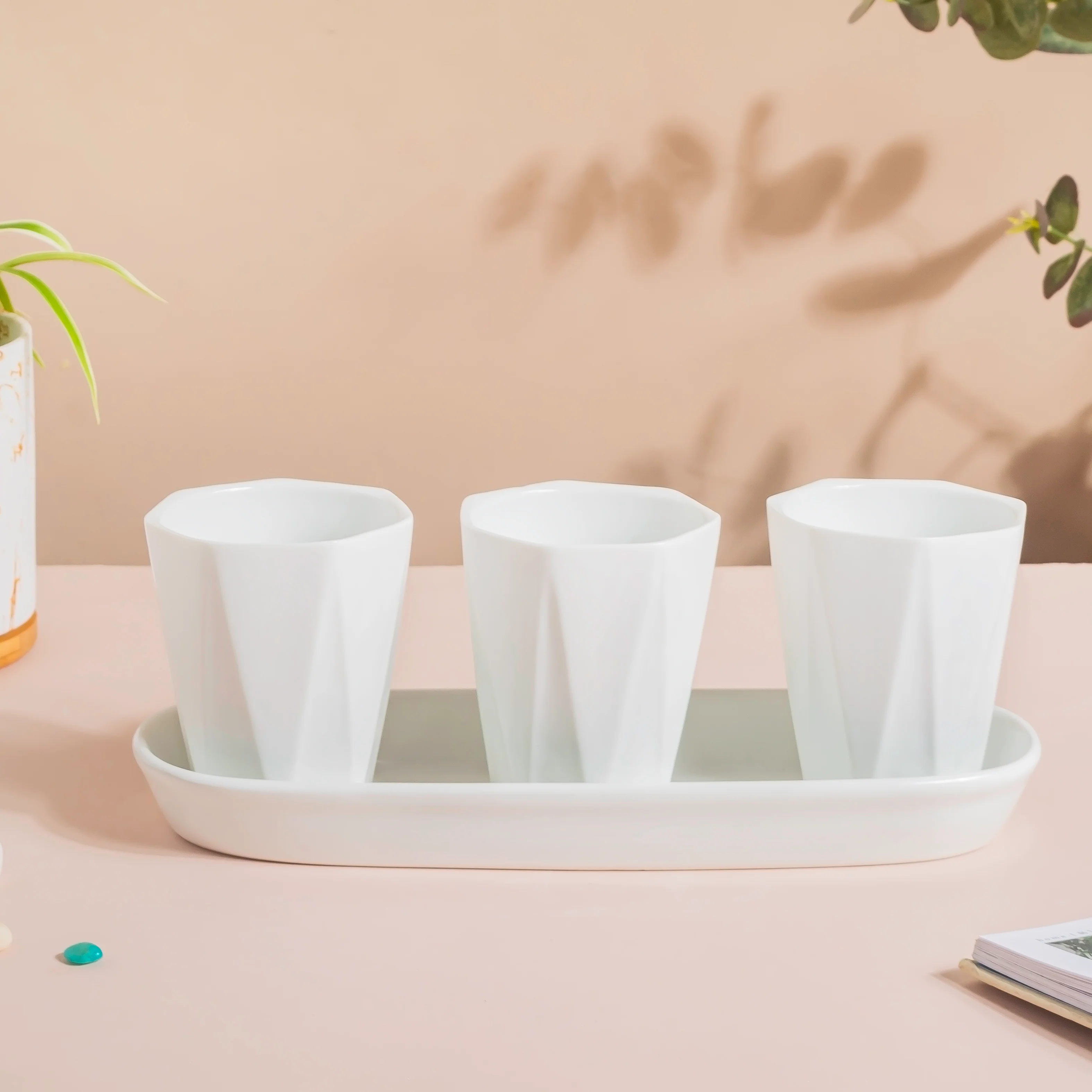 Ternion Textured Planter Set Of 3 With Plate White - Image 9
