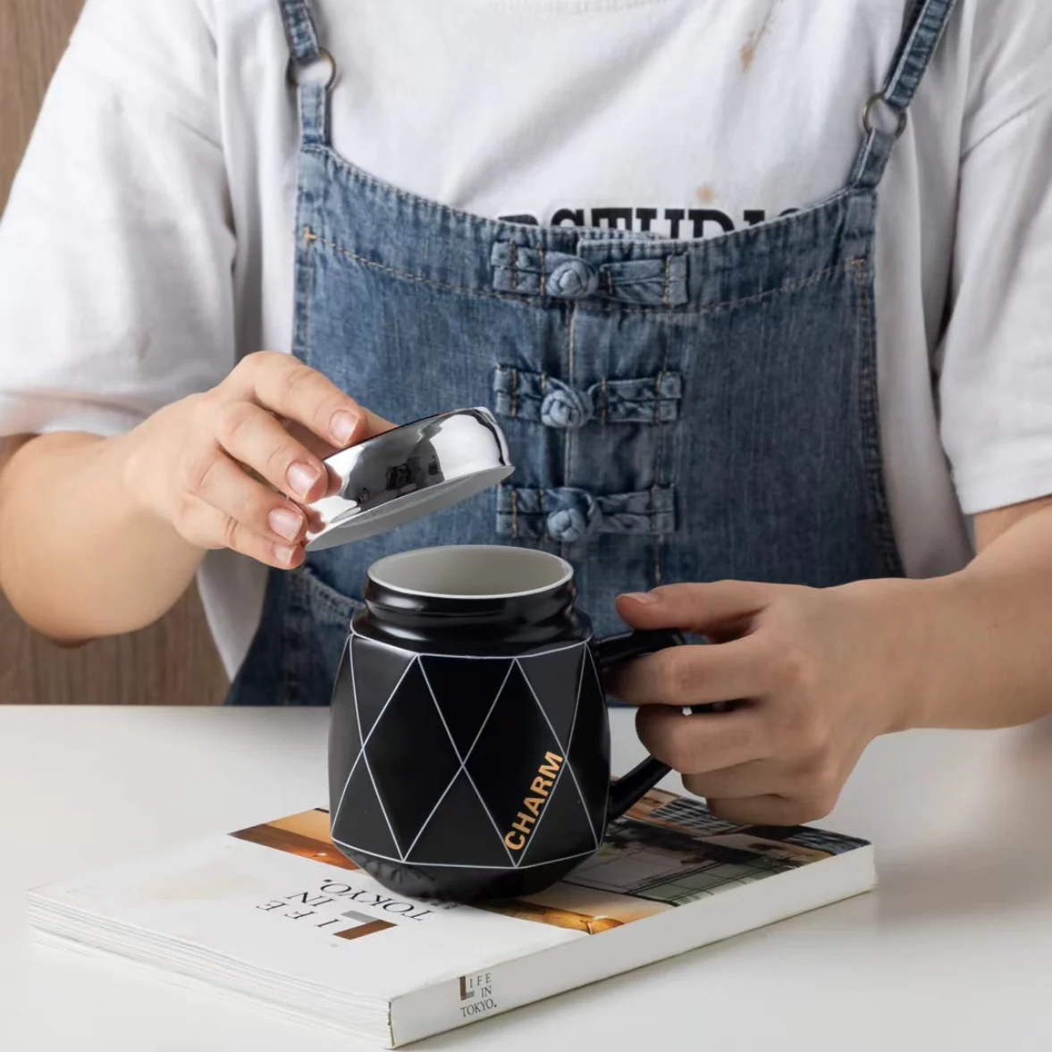 Textured Diamond Mug - Image 8
