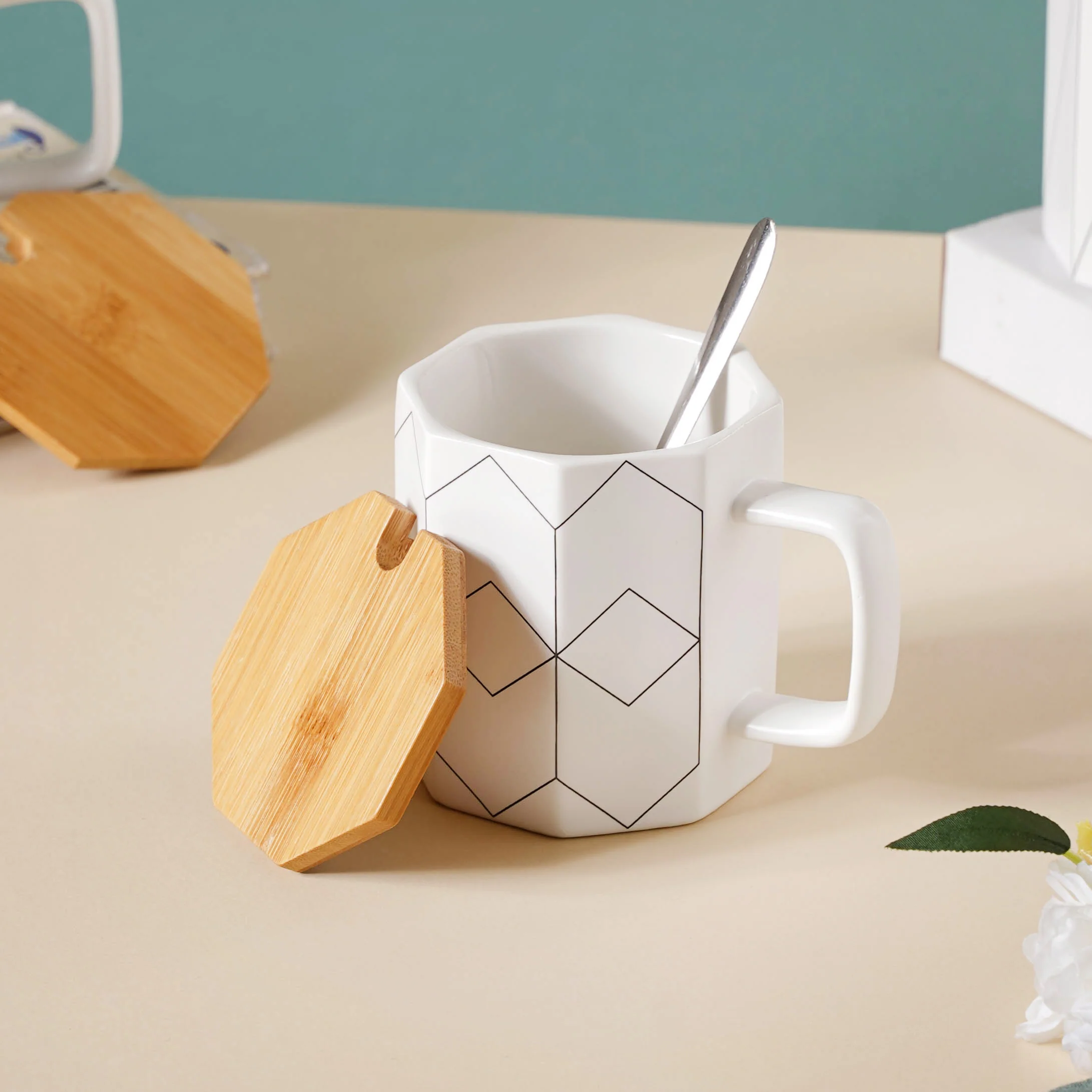 Textured Mug With Wooden Lid - Image 10