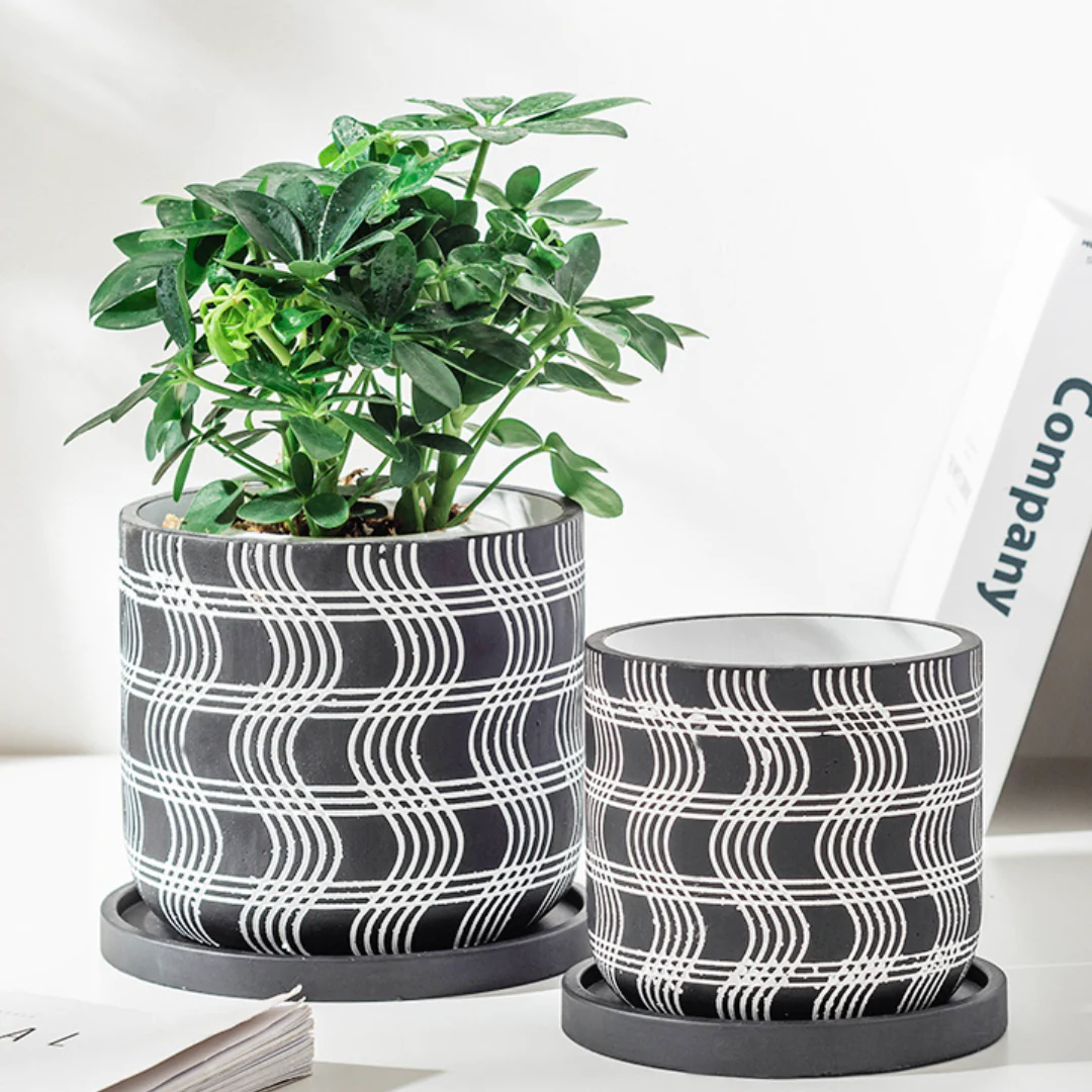 Textured Plant Pot Small - Image 3