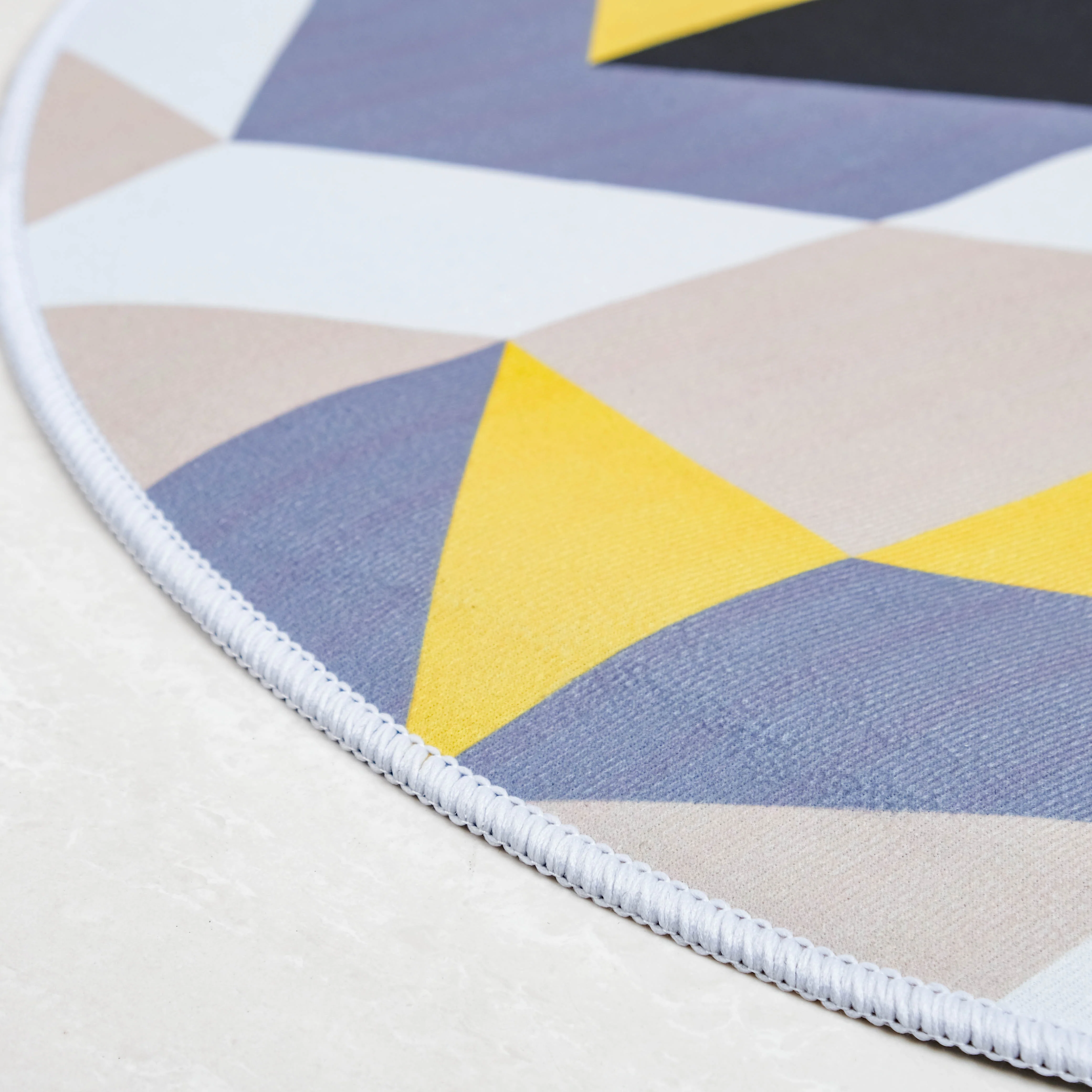 Triangle Pattern Round Rug - Image 5