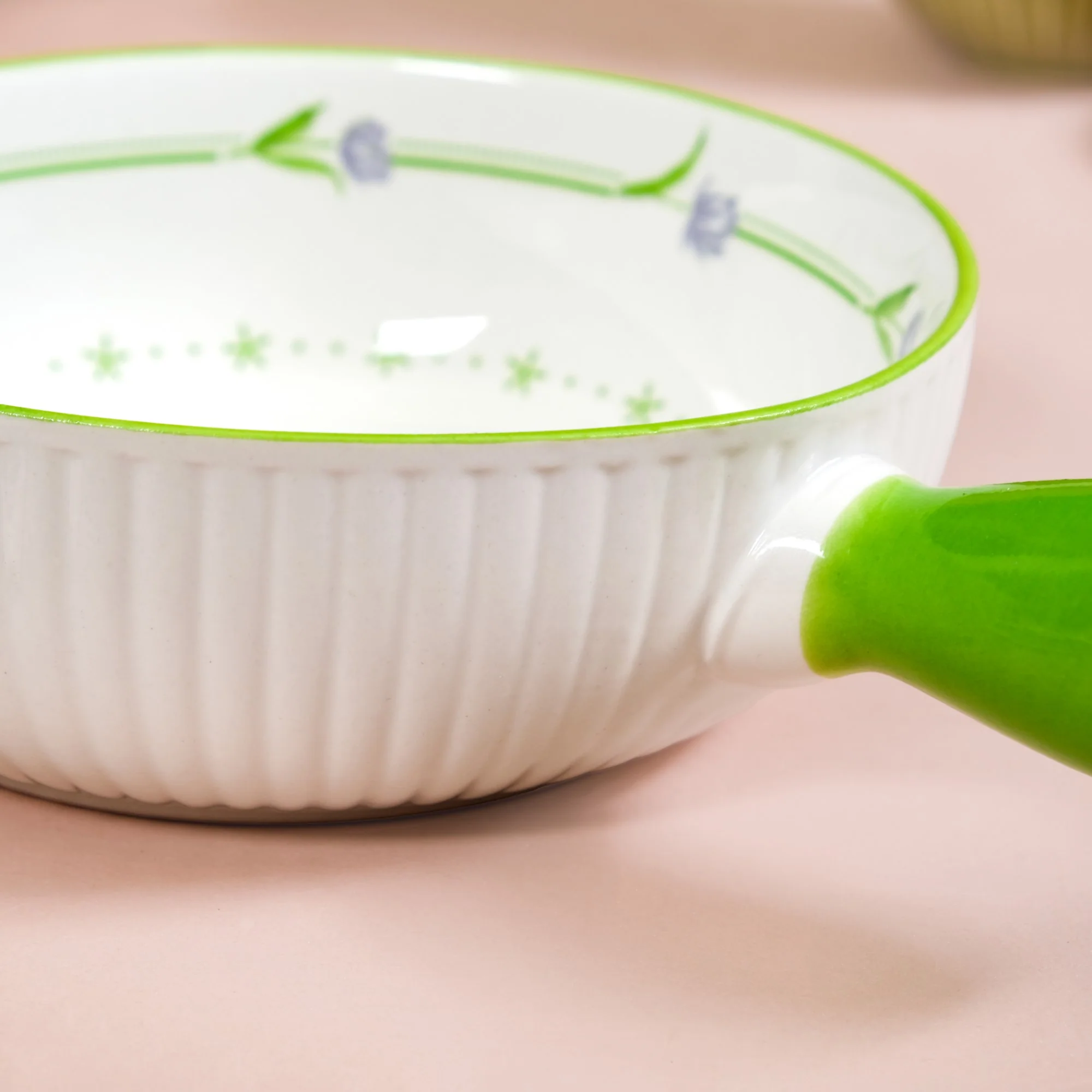 Tuscany Bowl With Handle 700ml - Image 7
