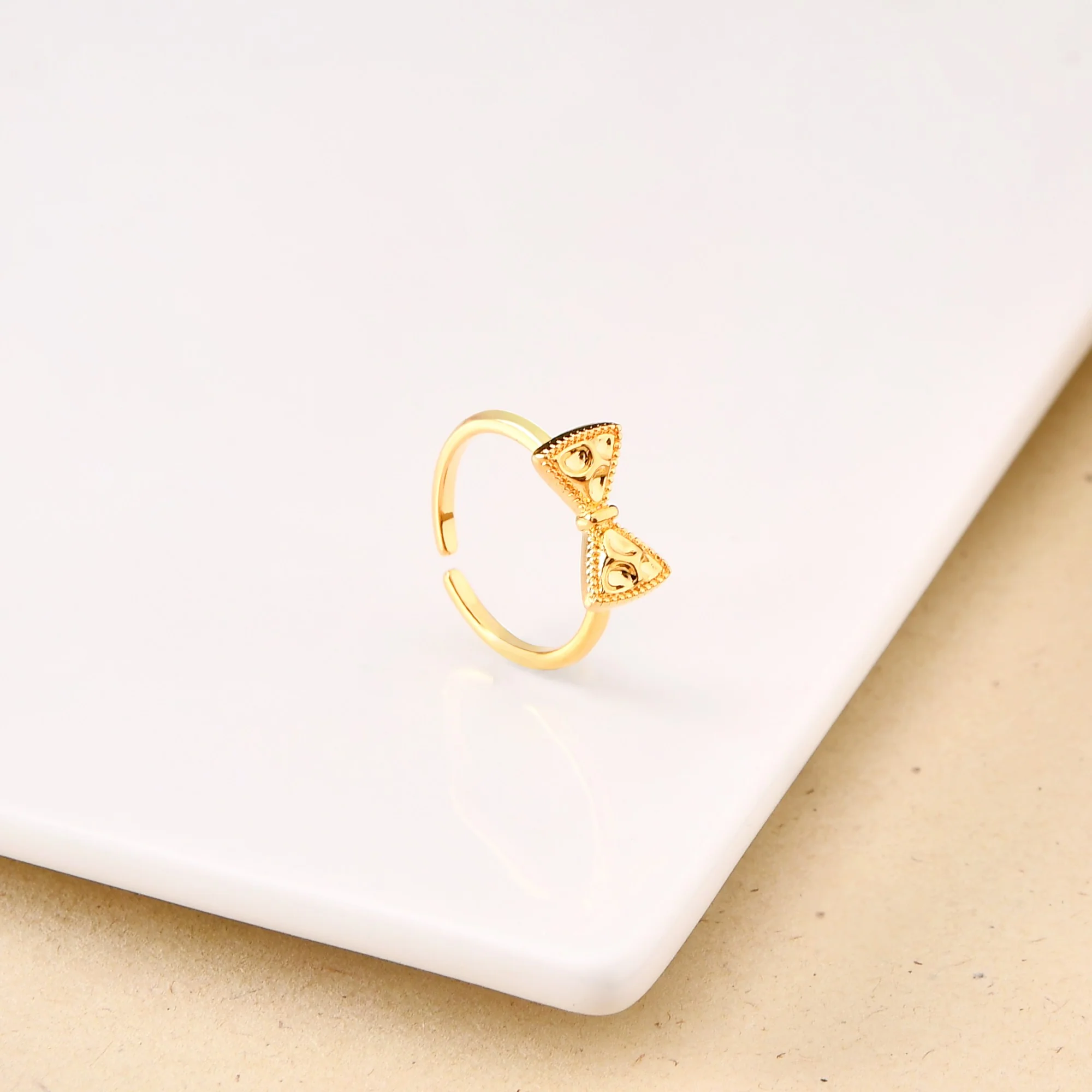 Twinkling Bow Gold Ring - Image 5