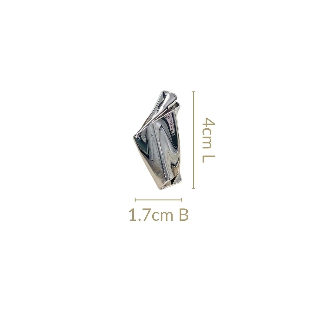Twisted Form Drop Earrings Silver - Image 3