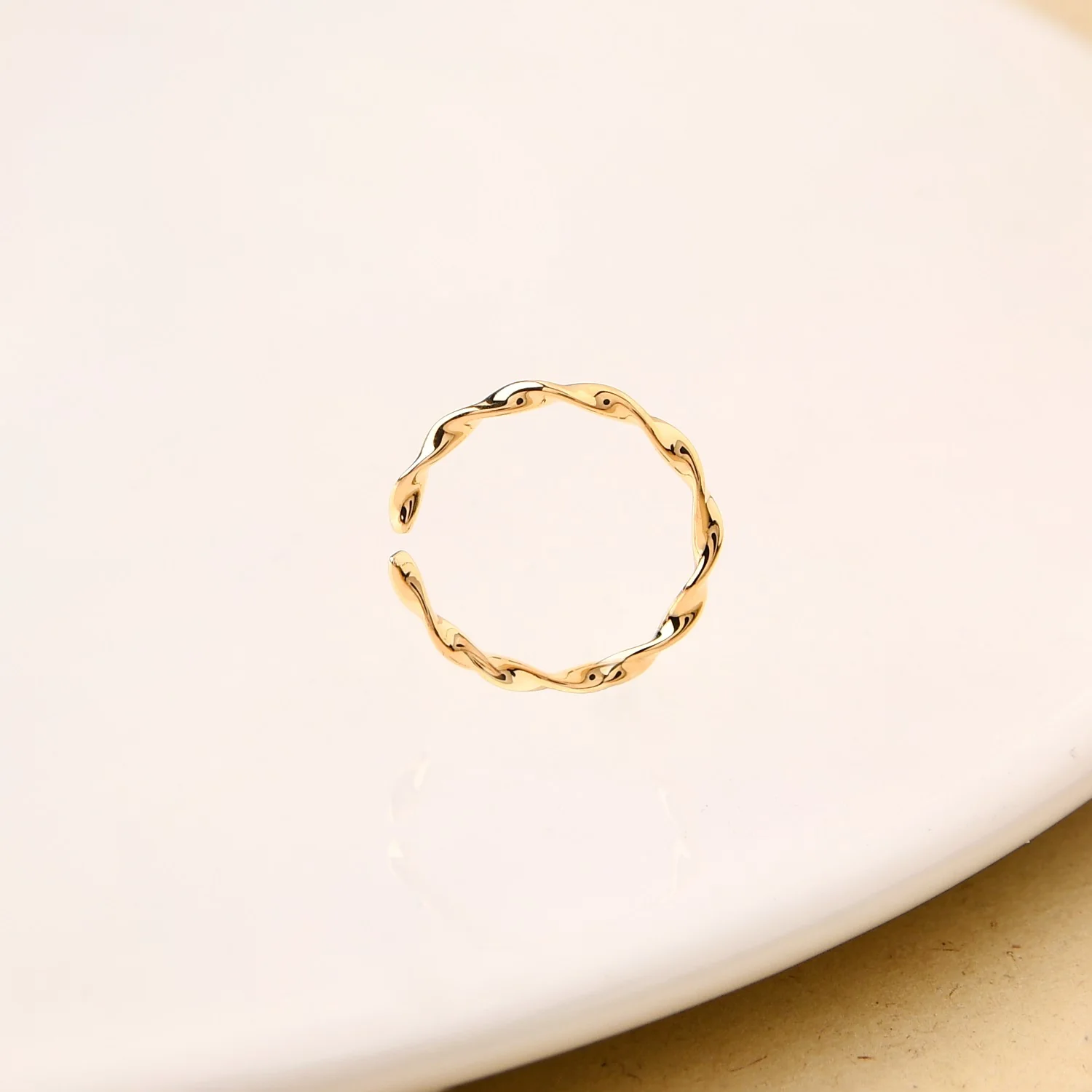 Twisted Golden Ring - Image 5