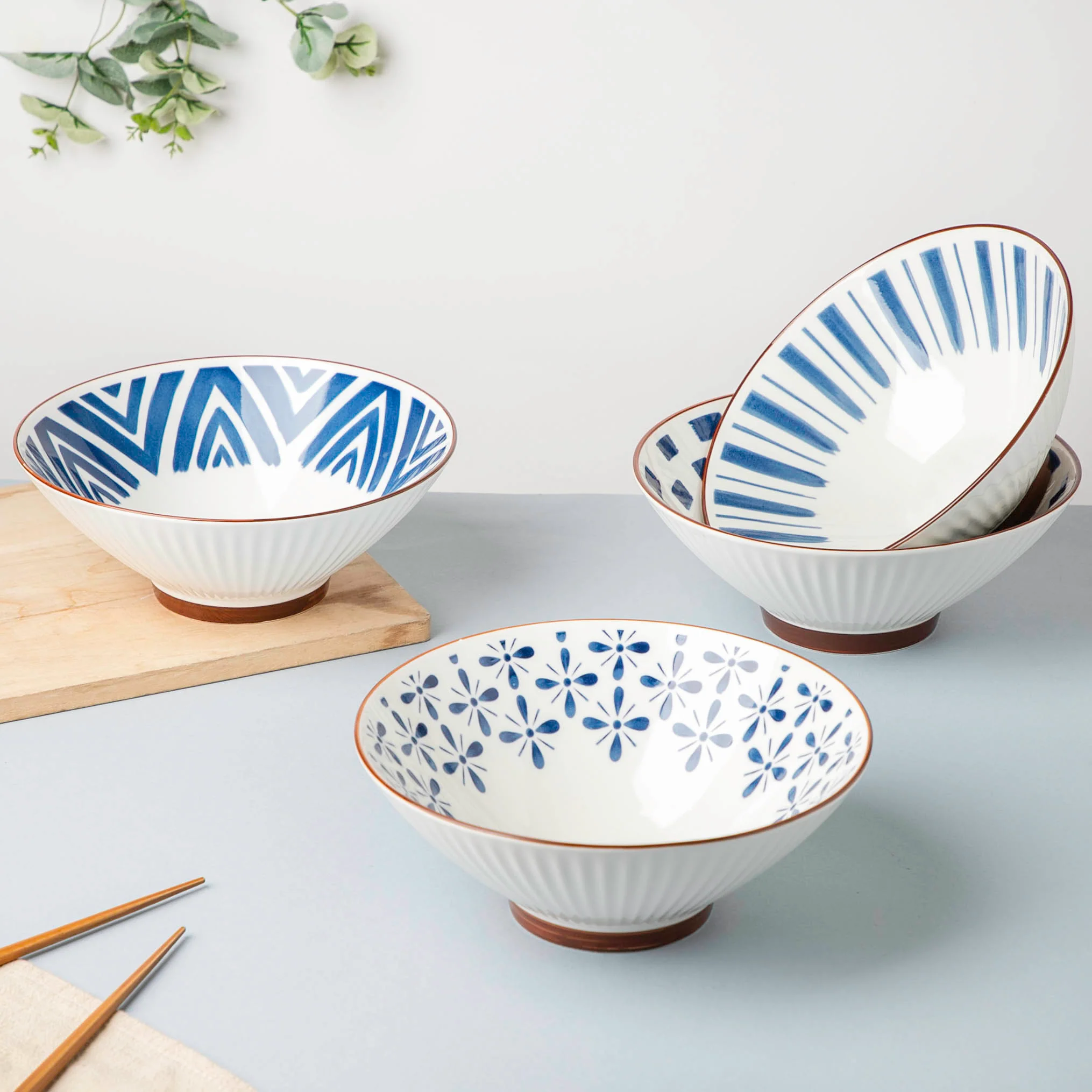 Umai Autumn Floral Ceramic Ramen Bowl Blue And White 900 ml - Image 6
