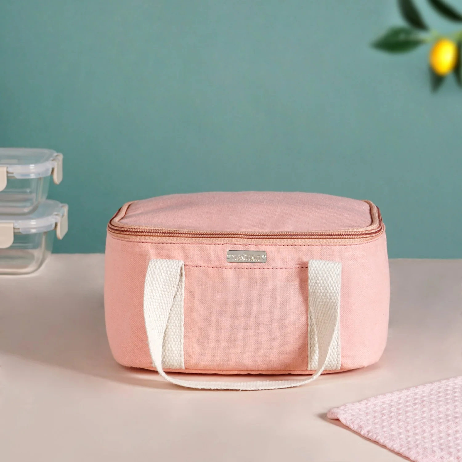 Urban Daily Insulated Lunch Bag In Peach - Image 2